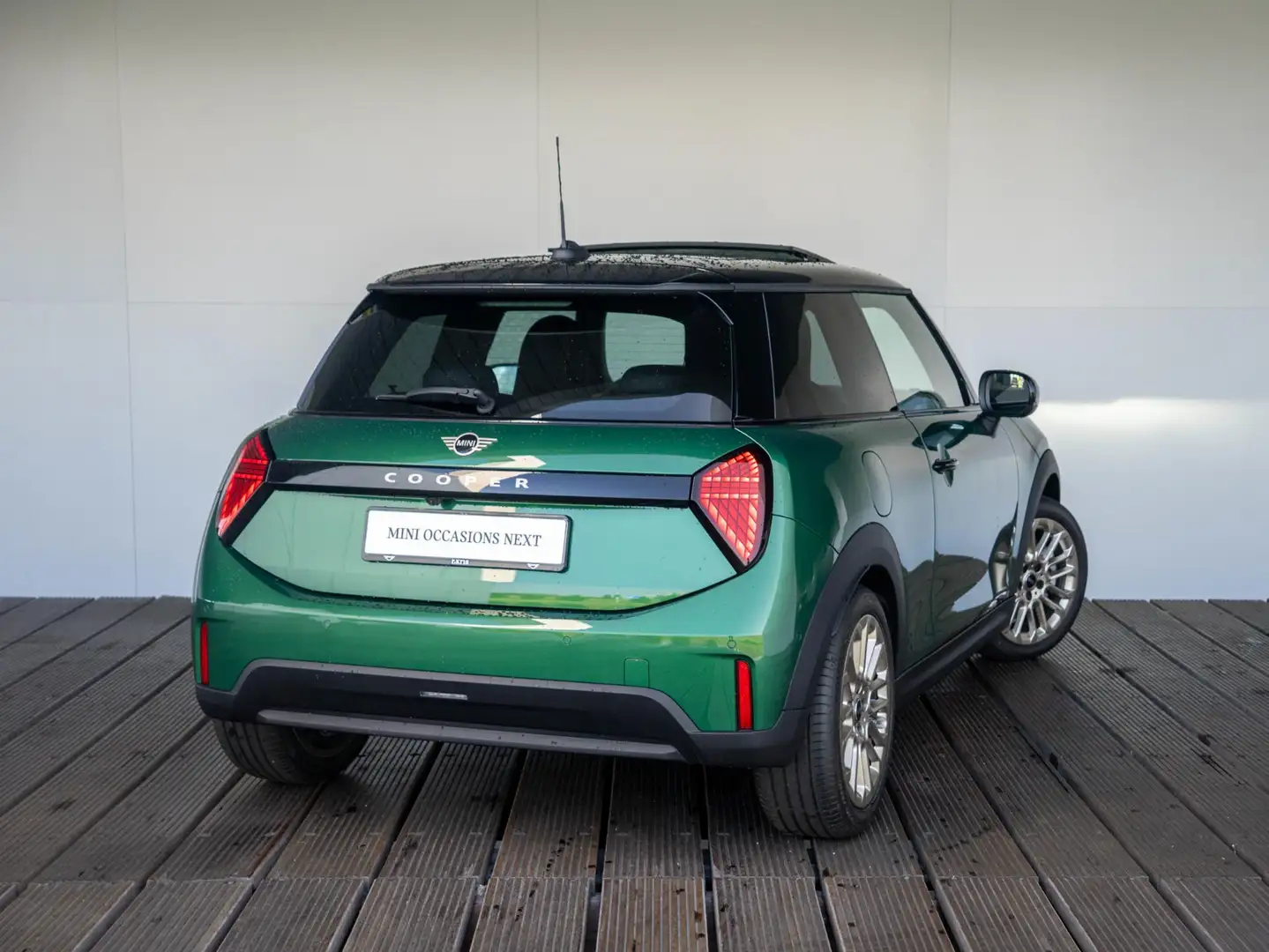 MINI Cooper C 3-deurs Favoured + M pakket Зелёный - 2