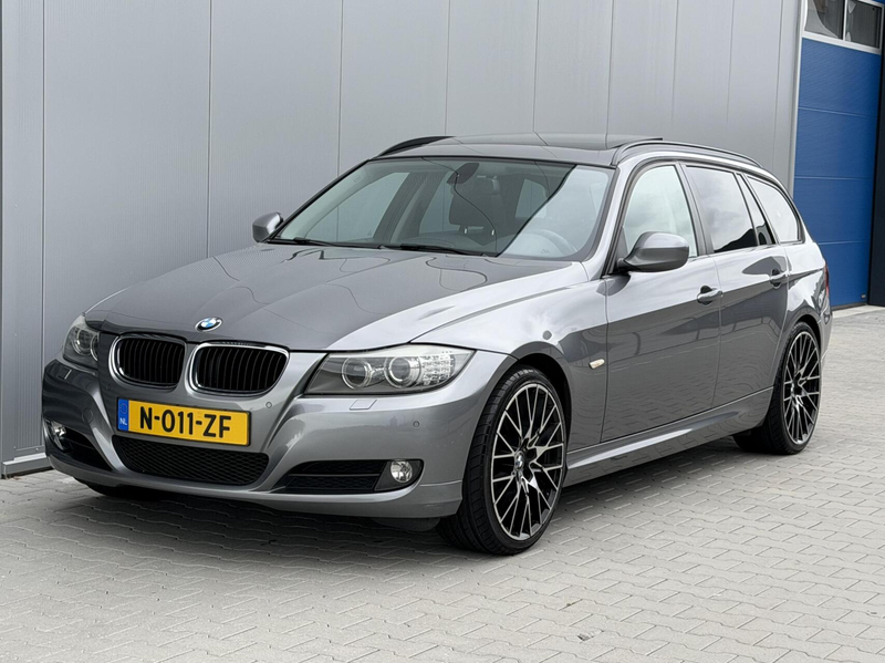 BMW 318 3-serie Touring 318i Luxury Line - Pano - Xenon -