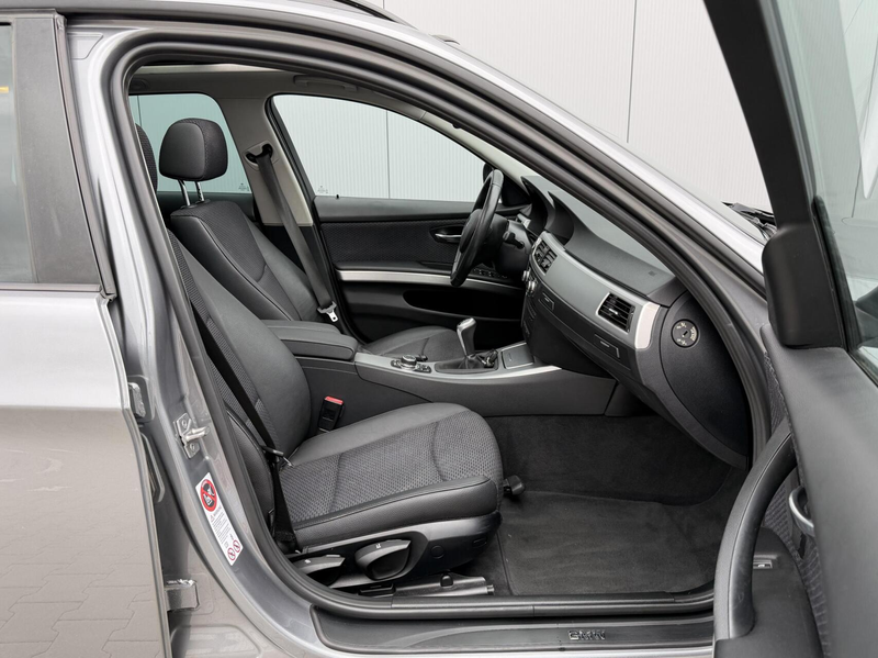 BMW 318 3-serie Touring 318i Luxury Line - Pano - Xenon - — photo 15