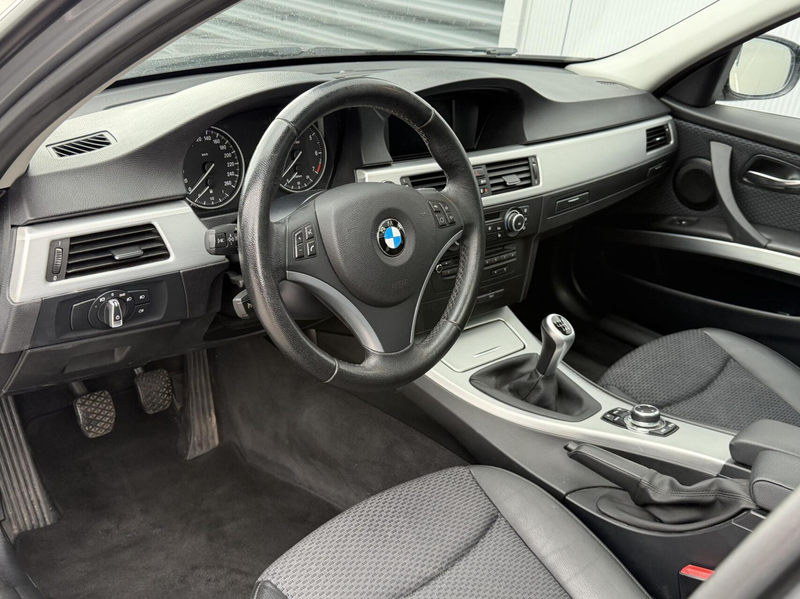BMW 318 3-serie Touring 318i Luxury Line - Pano - Xenon - — photo 13