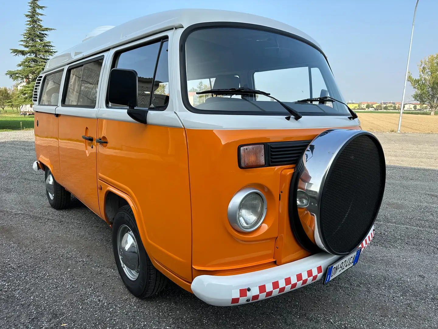 Volkswagen T2 Danbury Motorcaravan Oranje - 2