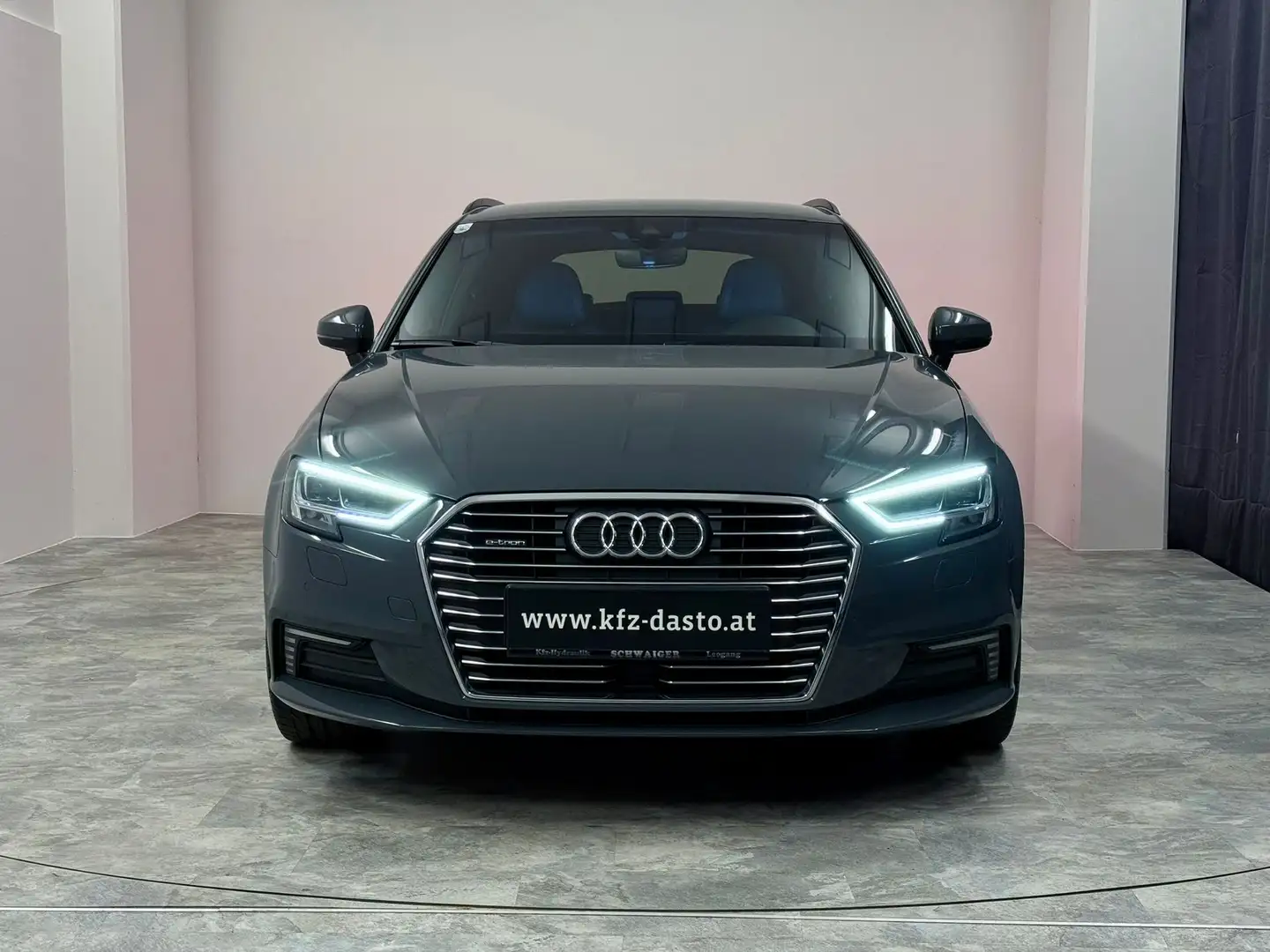 Audi A3 40 TFSI e-tron IISPORT II S Line II MATRIX II Grigio - 1