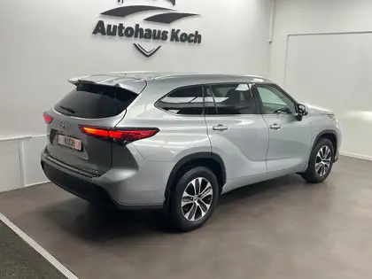 Annonce voiture d'occasion Toyota Highlander - CARADIZE