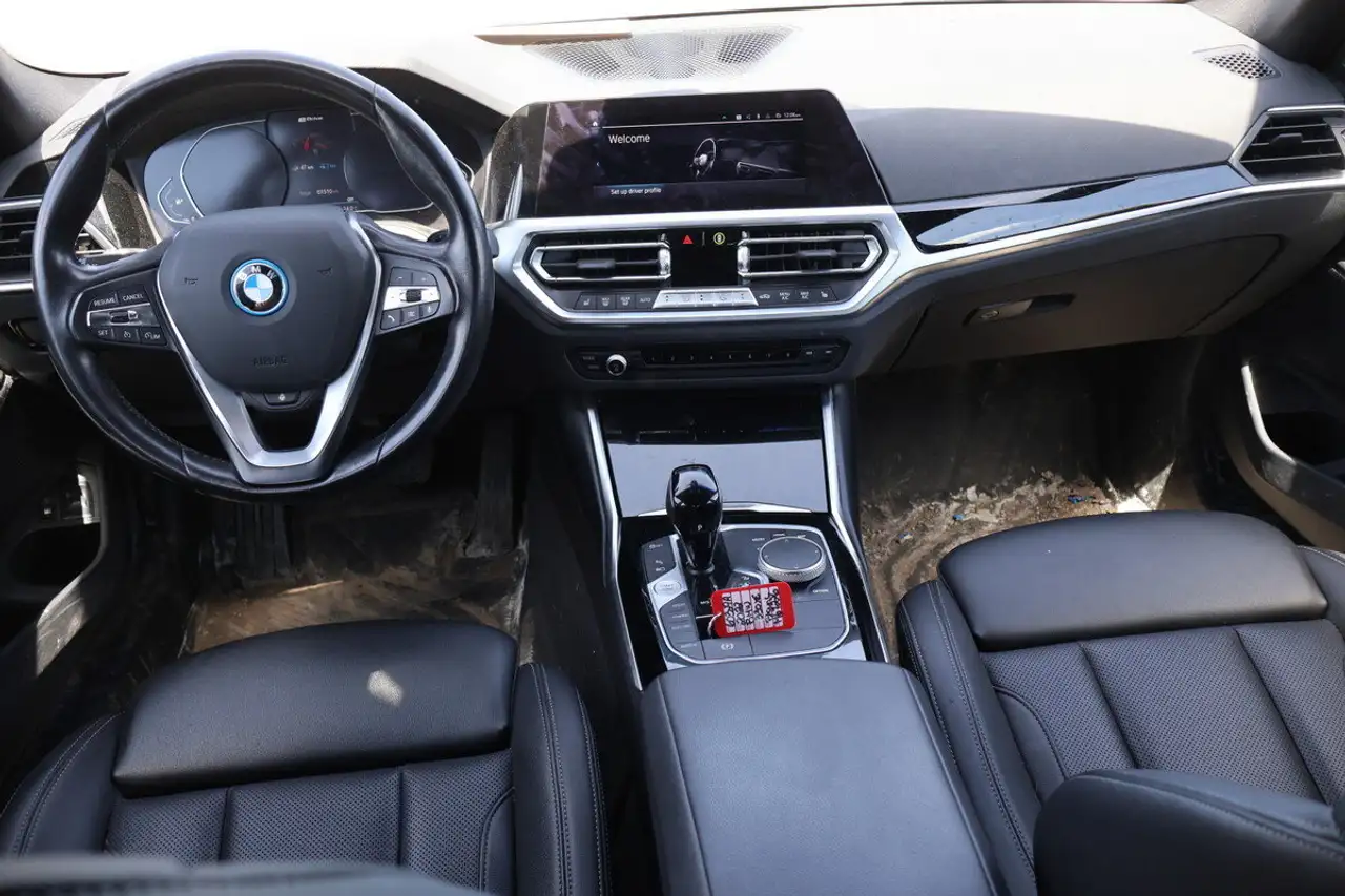 BMW 3 Series снимка BMW 3 Series
