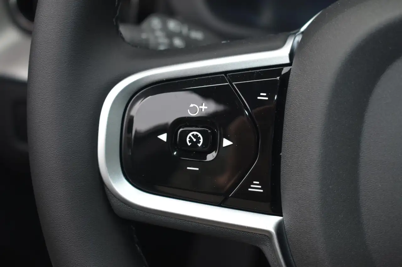 Volvo XC60 2026 — фото 15