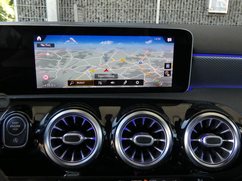 Mercedes-Benz A 180 DCT Edition19 WIDE LED Navi Ambiente 18" — photo 11