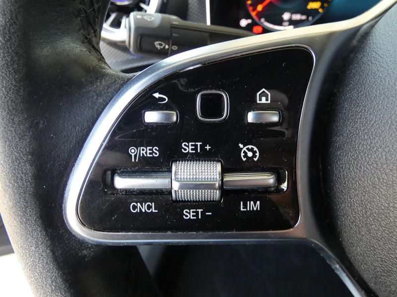 Mercedes-Benz A 180 DCT Edition19 WIDE LED Navi Ambiente 18" — photo 17