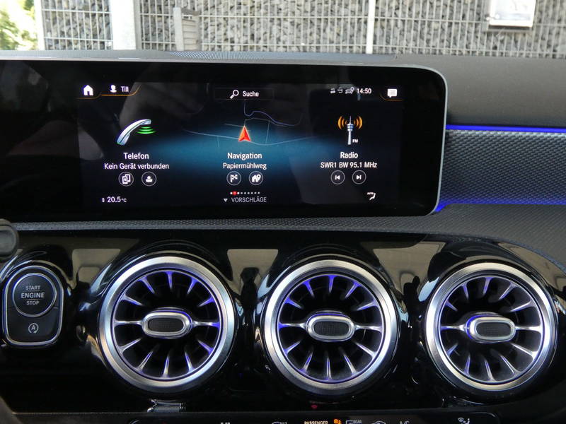 Mercedes-Benz A 180 DCT Edition19 WIDE LED Navi Ambiente 18" — photo 12