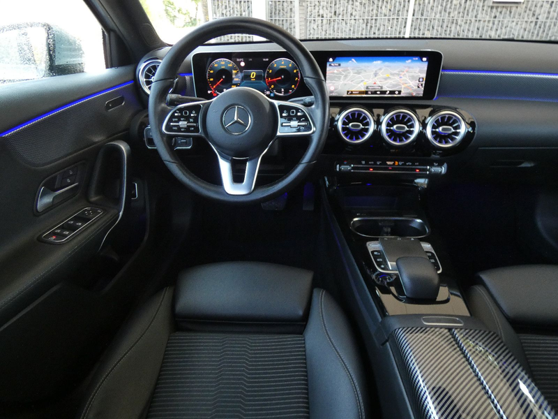 Mercedes-Benz A 180 DCT Edition19 WIDE LED Navi Ambiente 18" — photo 6