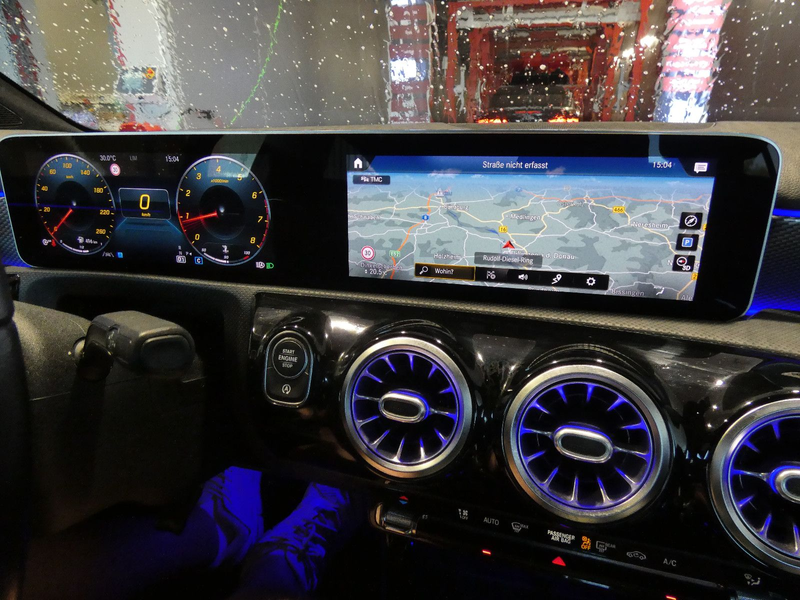 Mercedes-Benz A 180 DCT Edition19 WIDE LED Navi Ambiente 18" — photo 3