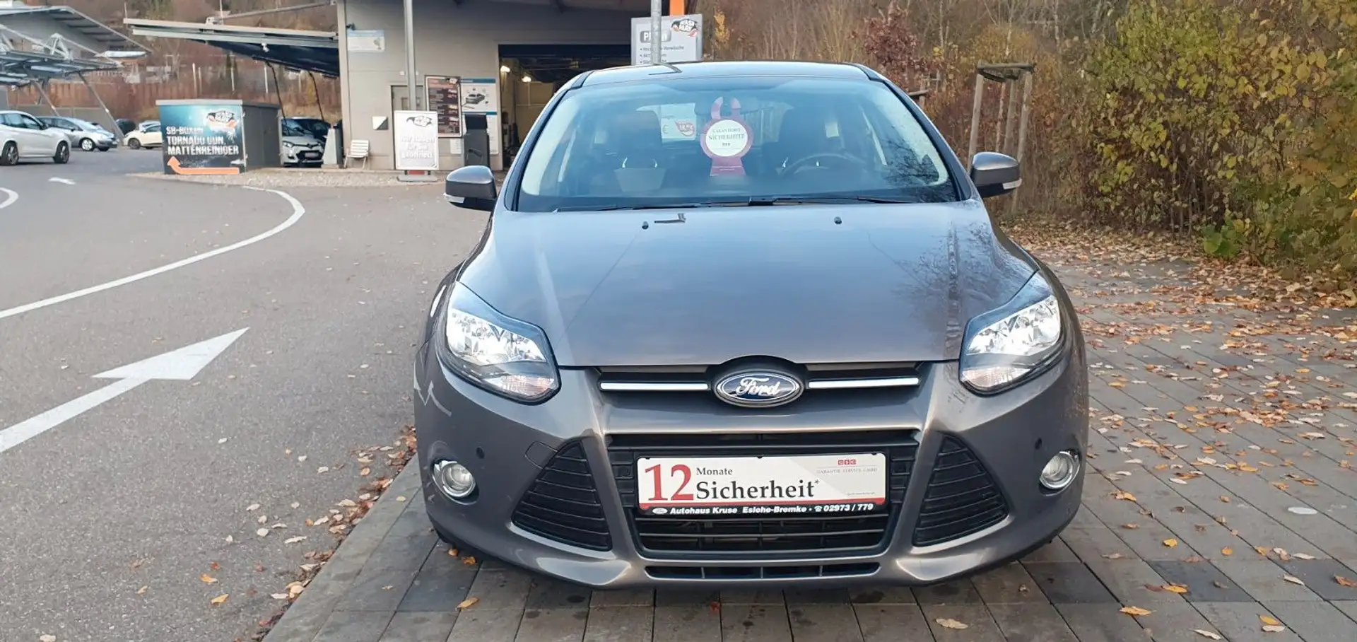 Ford Focus Lim. Champions Edition*SHZ*KLIMAAUT.*PDC* Braun - 2