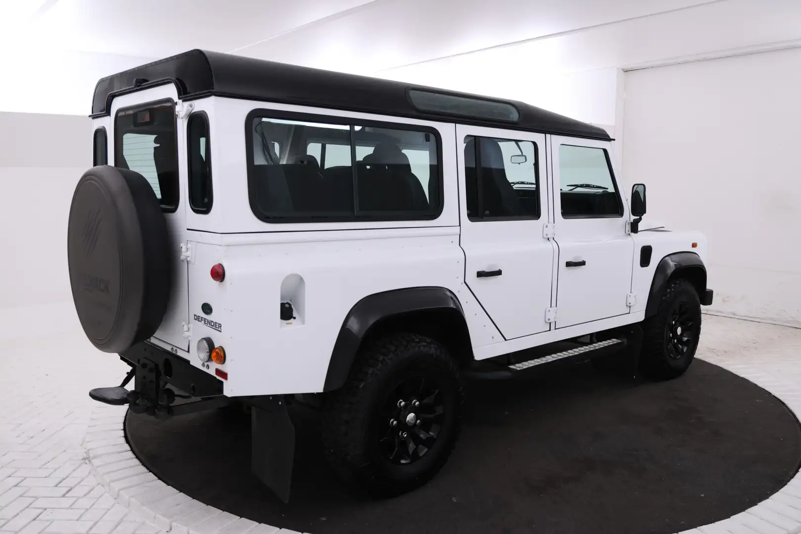 Land Rover Defender 2.2 D SW 110" by Piet Boon Nieuw Type! 7 Persoons! Wit - 2