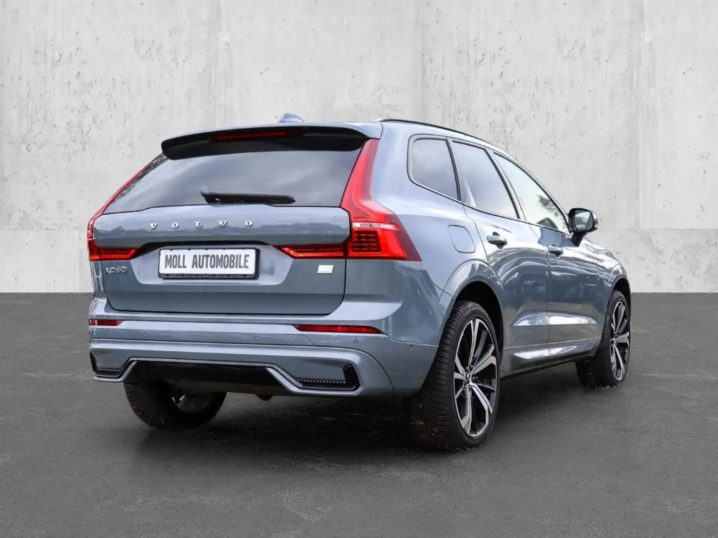 Volvo XC60 Ultimate Dark Recharge Plug-In Hybrid AWD T8 Twin Grau - 2