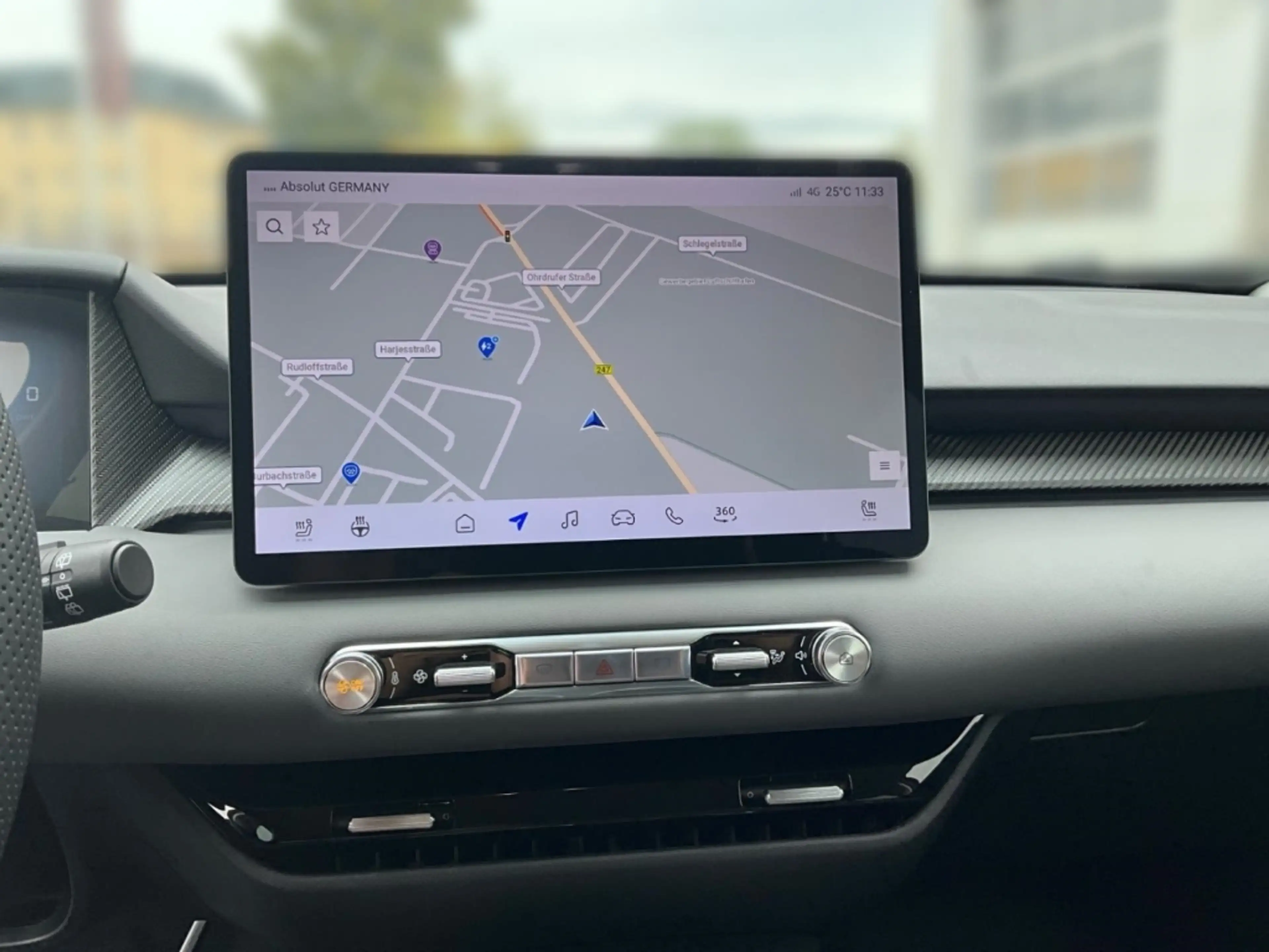MG MG4 Premium 64 kWh LED Apple CarPlay Android Klimaauto — photo 9