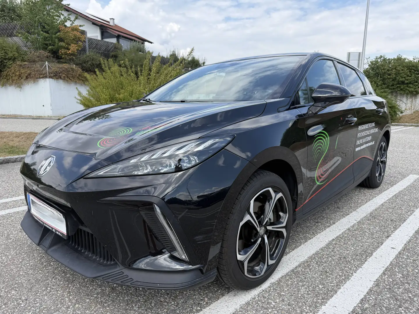 MG MG4 MG4 EV 64 kWh Luxury Luxury Schwarz - 1