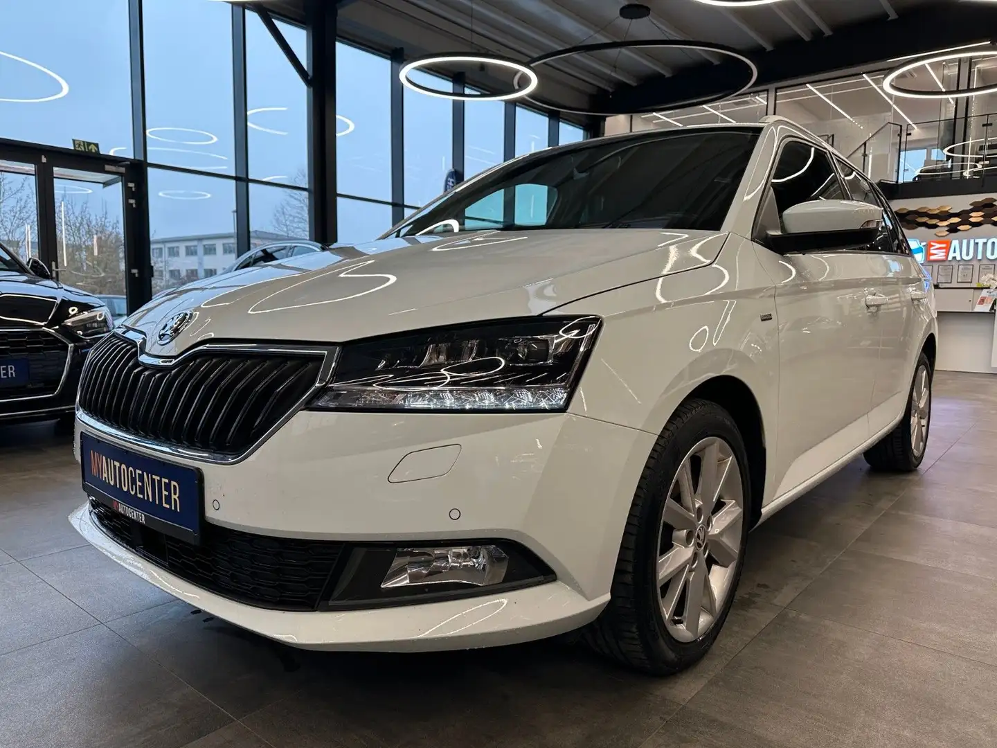 Skoda Fabia Combi Clever*AppConnect*ACC*LED*Klima*Navi Bílá - 2