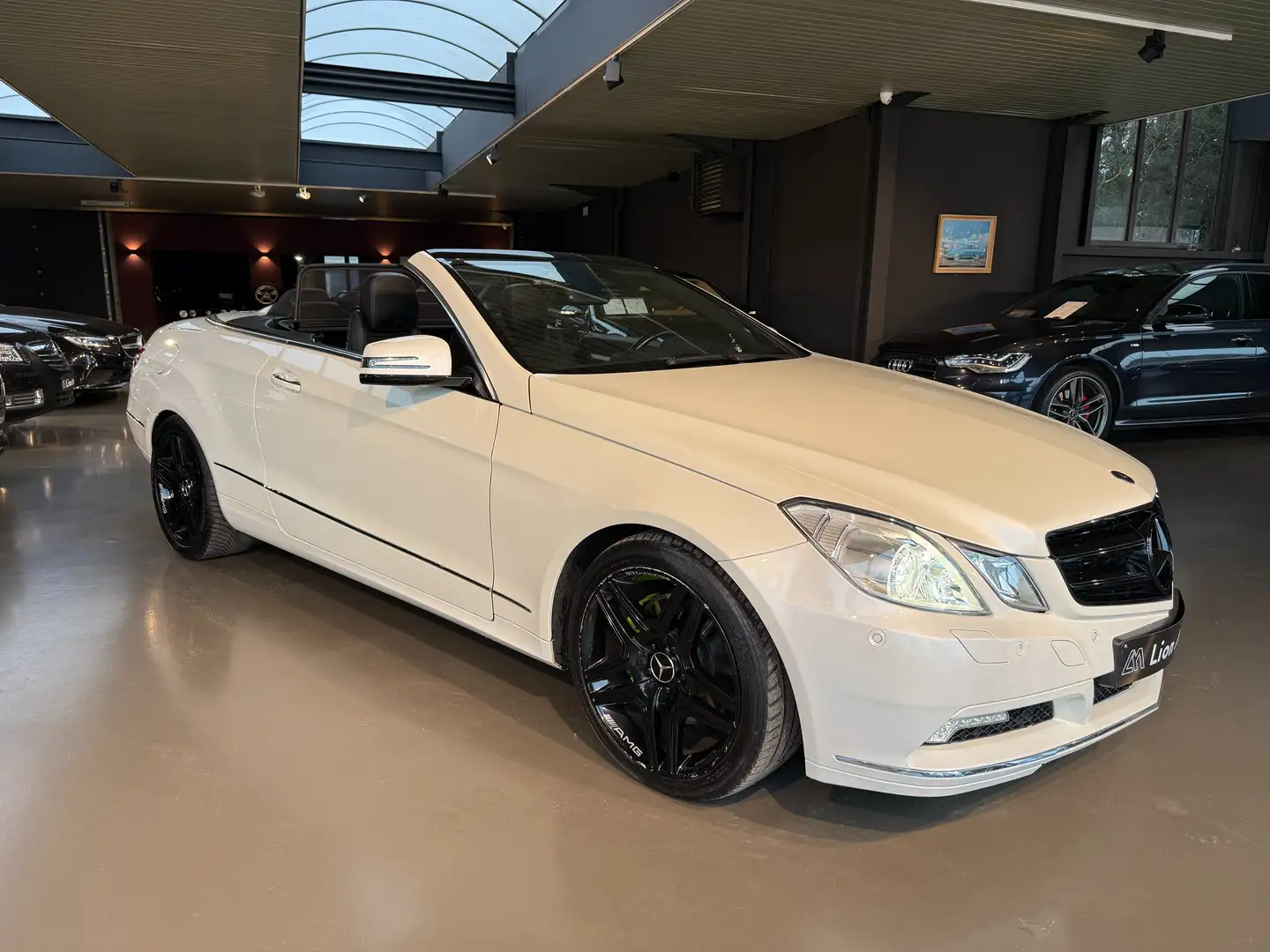 Mercedes-Benz E 250 CDI DPF Cabrio BlueEFFICIENCY Automatik Avantgarde Wit - 1