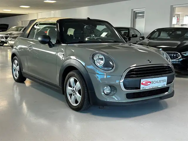 MINI One Cabrio (F57)