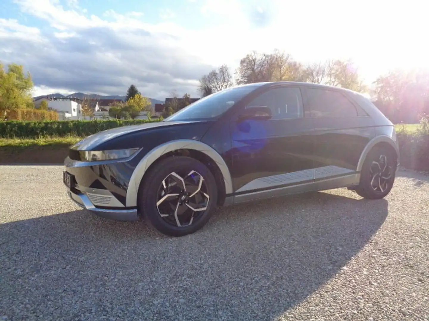 Hyundai IONIQ 5 Elektro 58,2kWh Plus Line Short Range Aut. Schwarz - 1