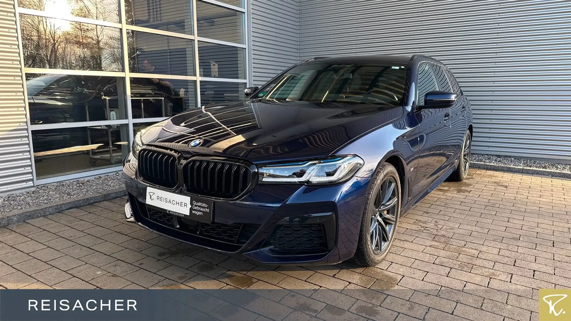 BMW 530 d xDrive M-Sport NAVI HUD RüKa ACC AHK H&K Blau - 1