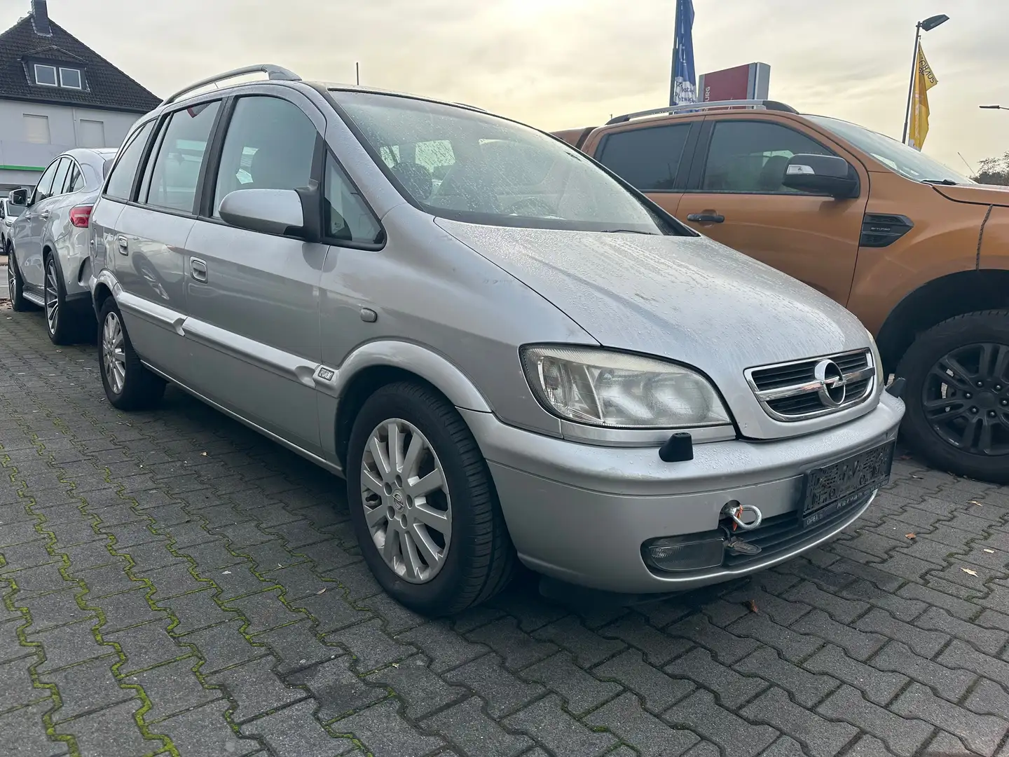 Opel Zafira Zafira A //Motorschaden// Gris - 1