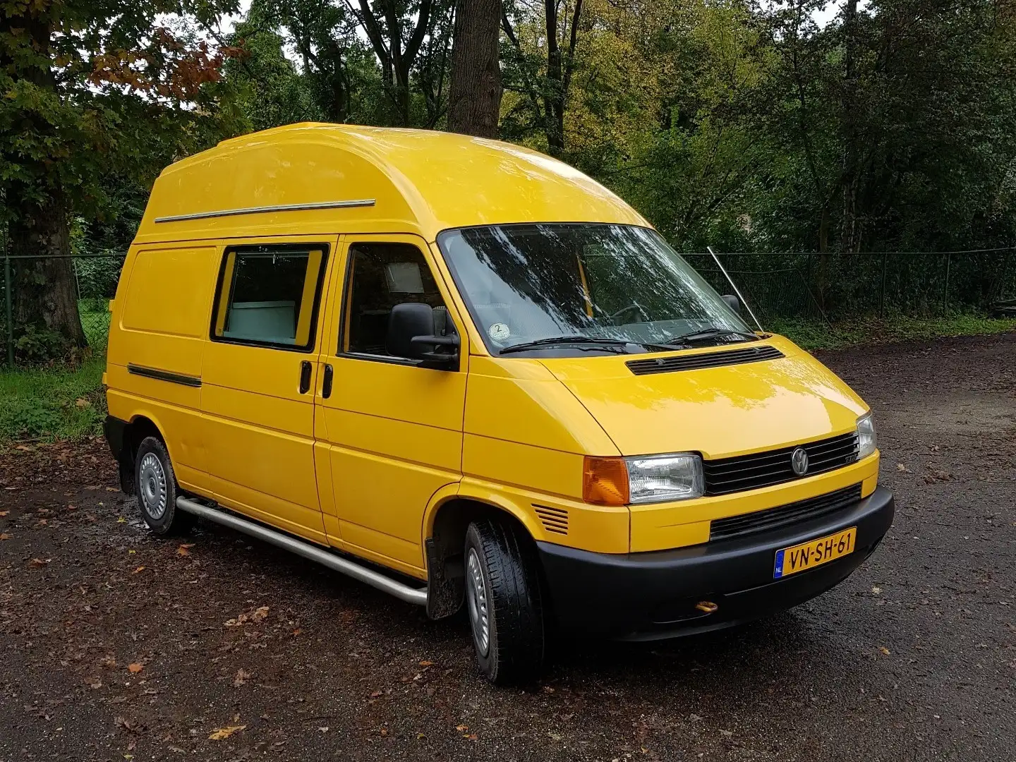 Volkswagen T4 camper Yellow - 1