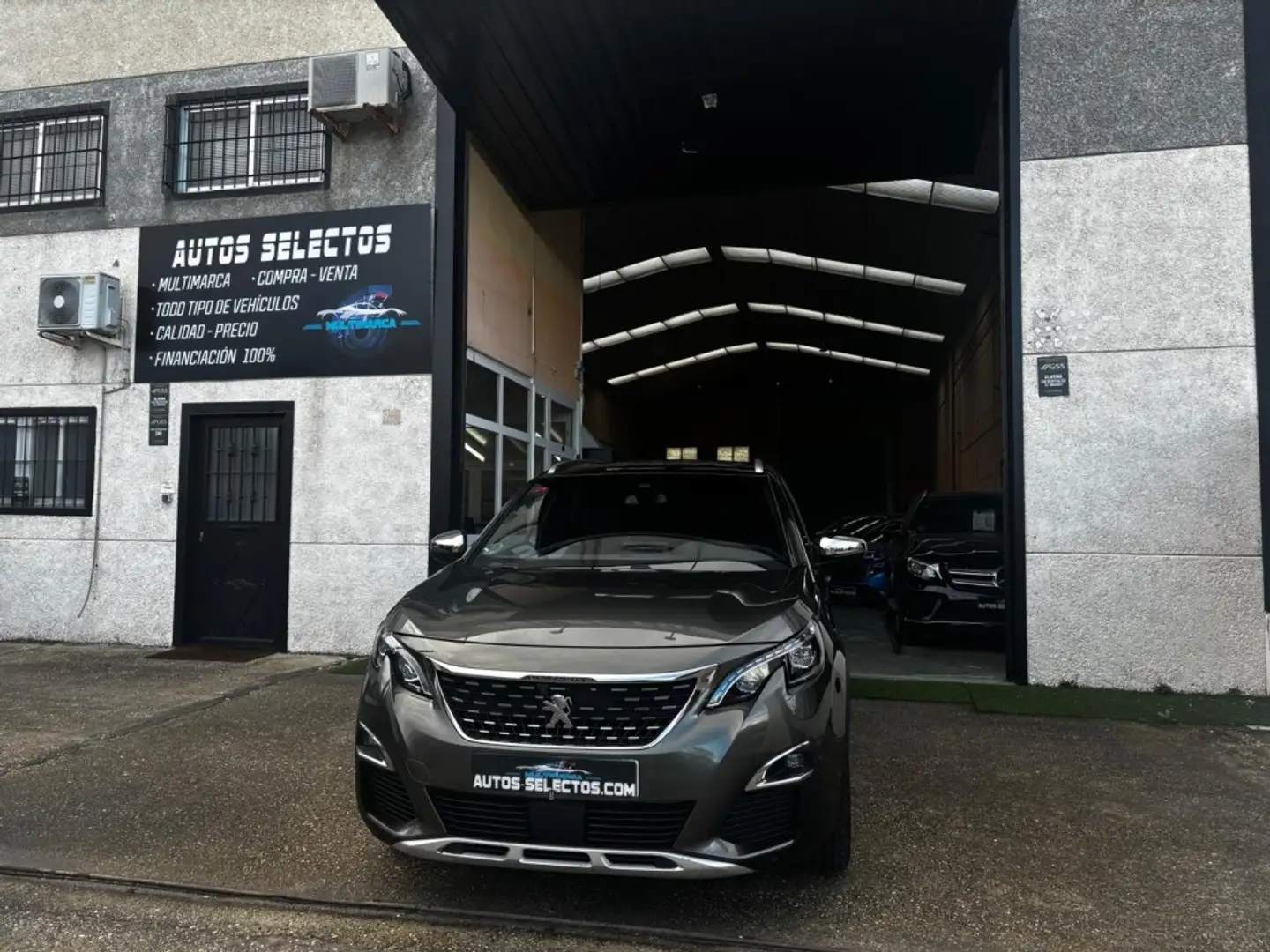 Peugeot 5008 2.0BlueHDi S&S GT Line EAT8 180 Grau - 1