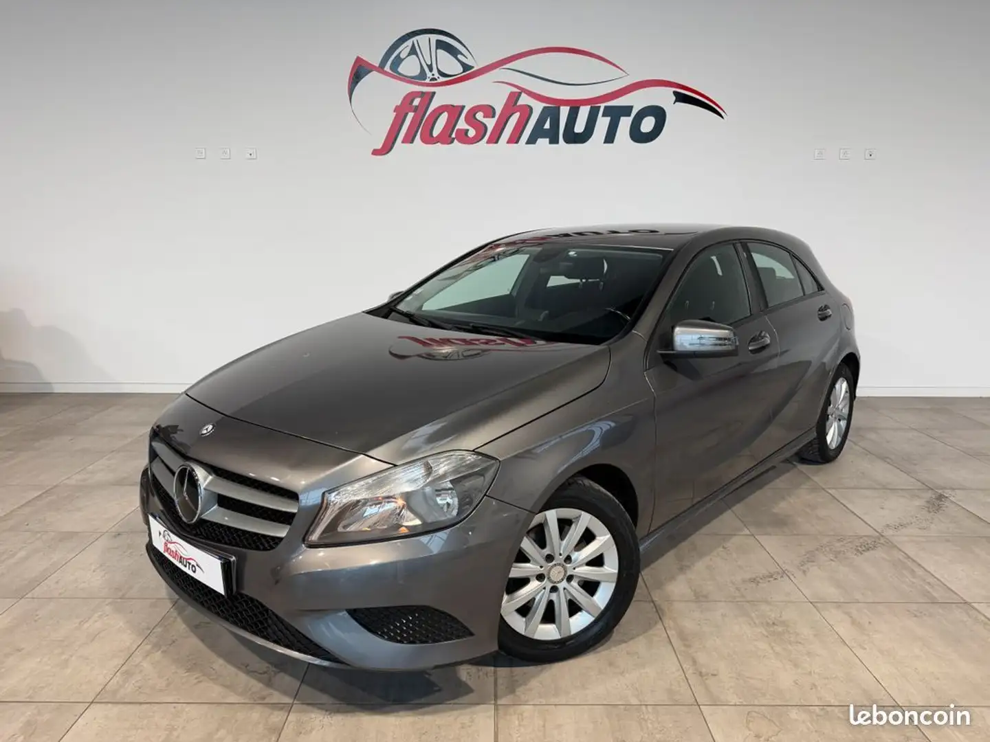Mercedes-Benz A 180 MERCEDES A180 1.6 i Turbo 122cv-2013 Gris - 1