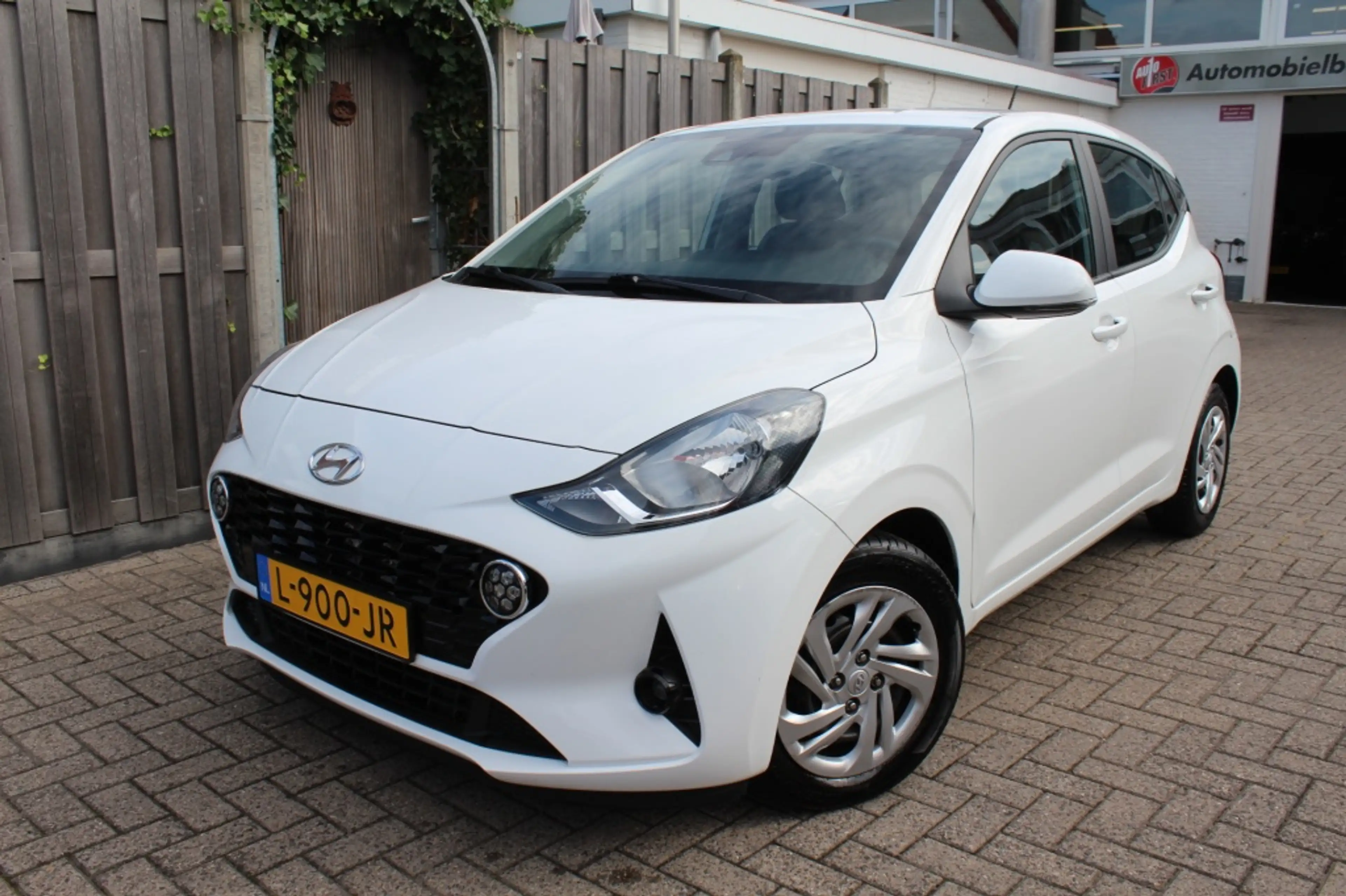 Hyundai i10 1.0 Comfort Automaat — photo 2