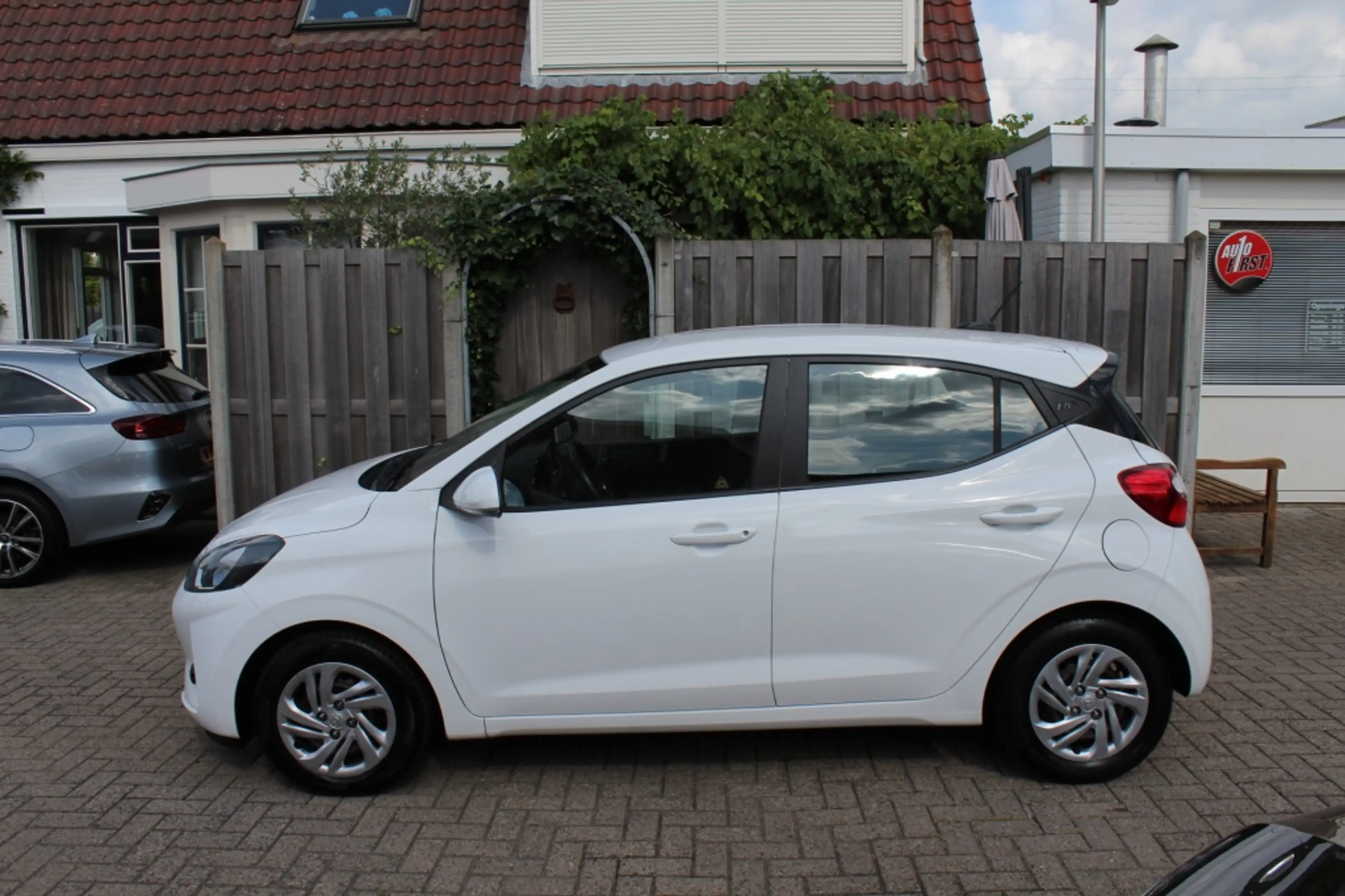 Hyundai i10 1.0 Comfort Automaat — photo 3