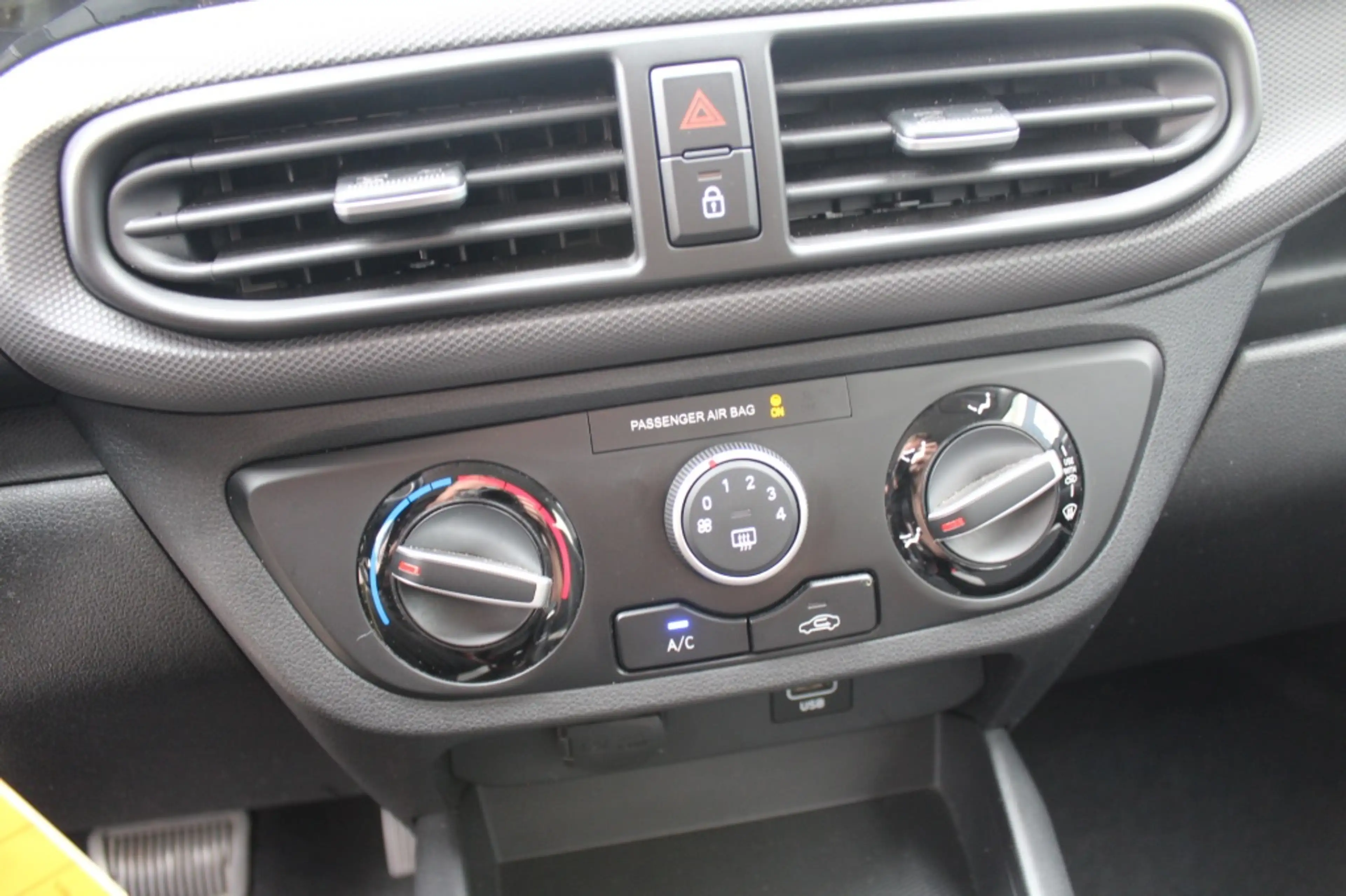 Hyundai i10 1.0 Comfort Automaat — photo 17