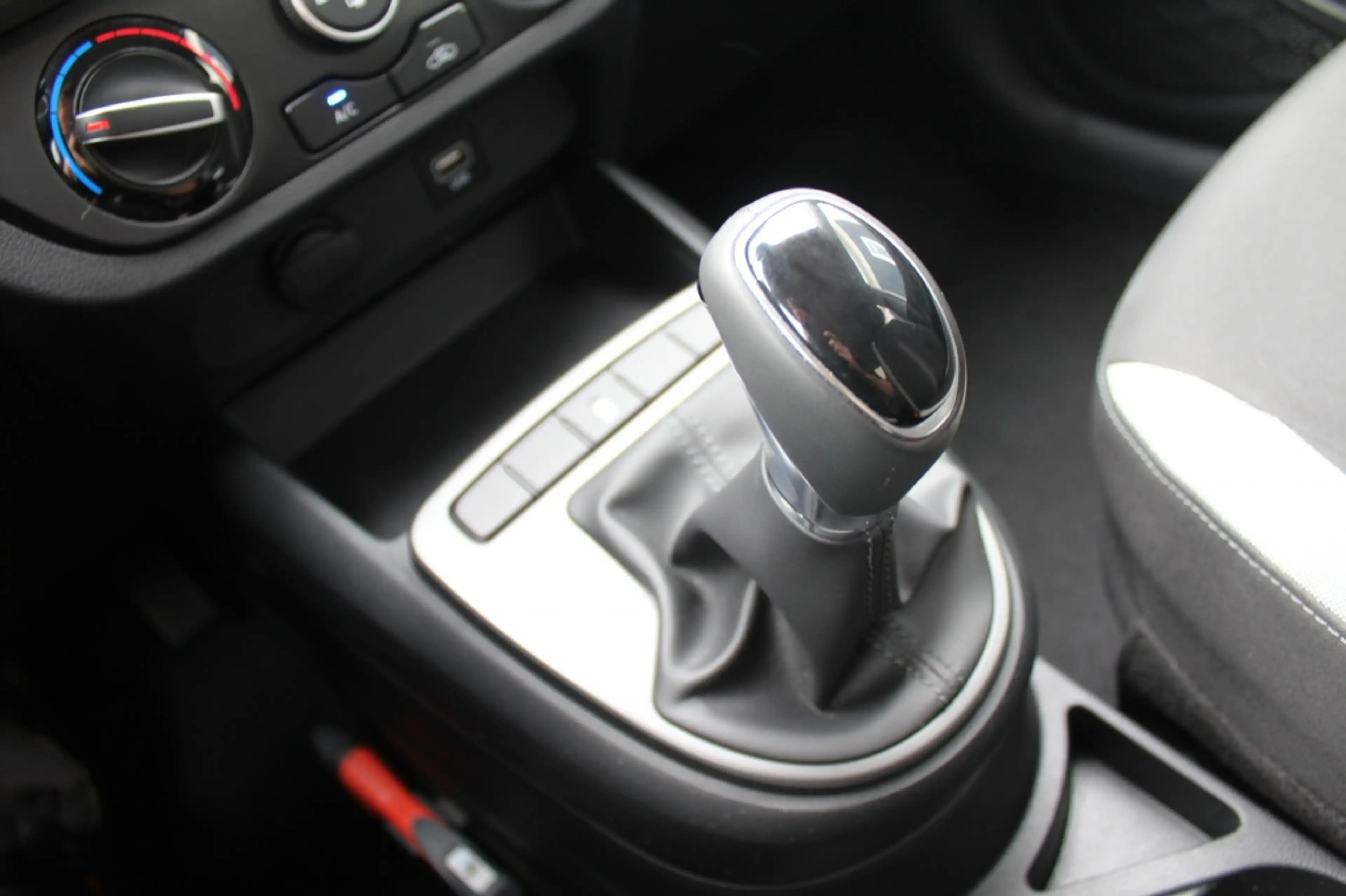 Hyundai i10 1.0 Comfort Automaat — photo 16
