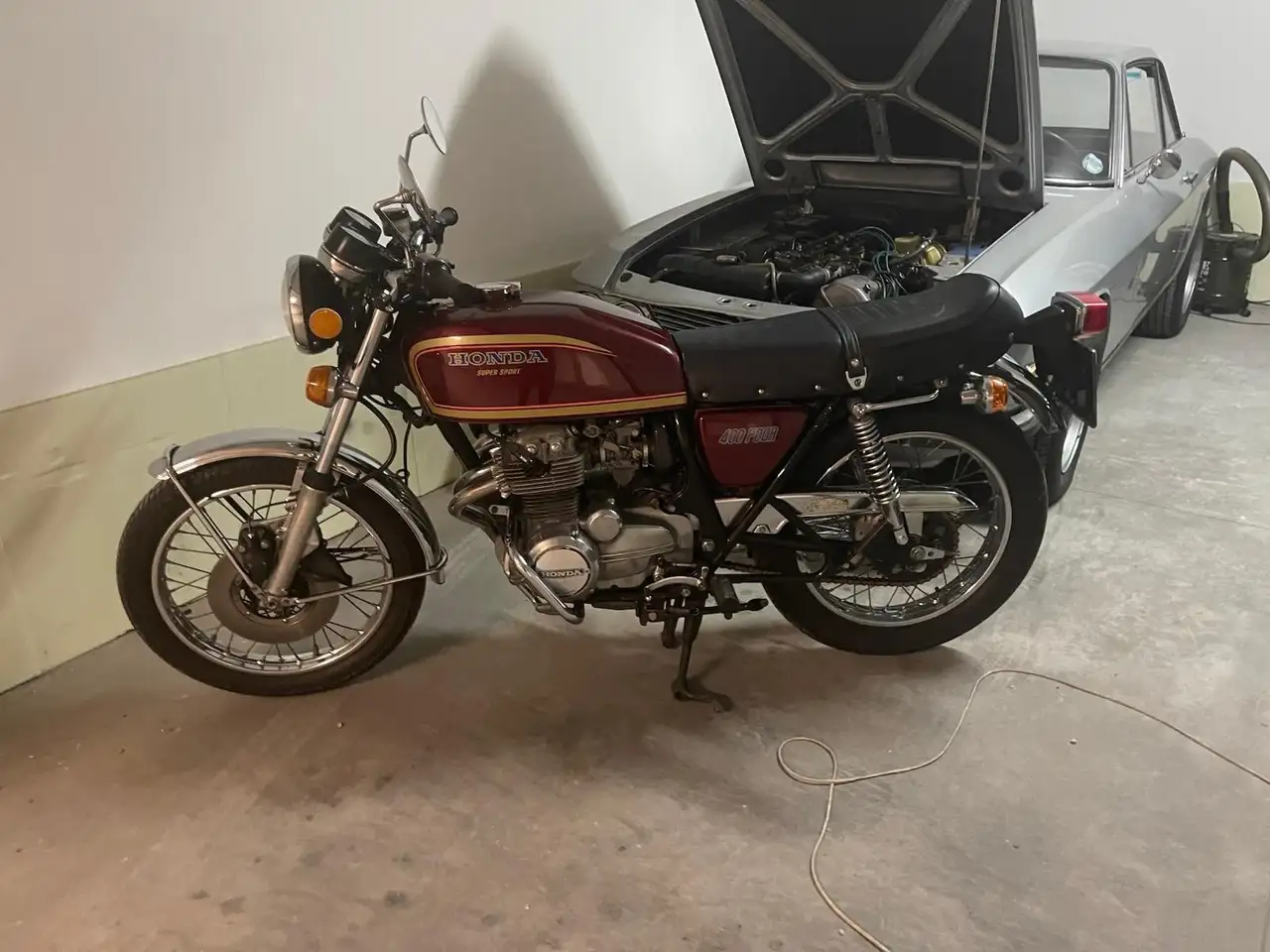 Honda CB 400