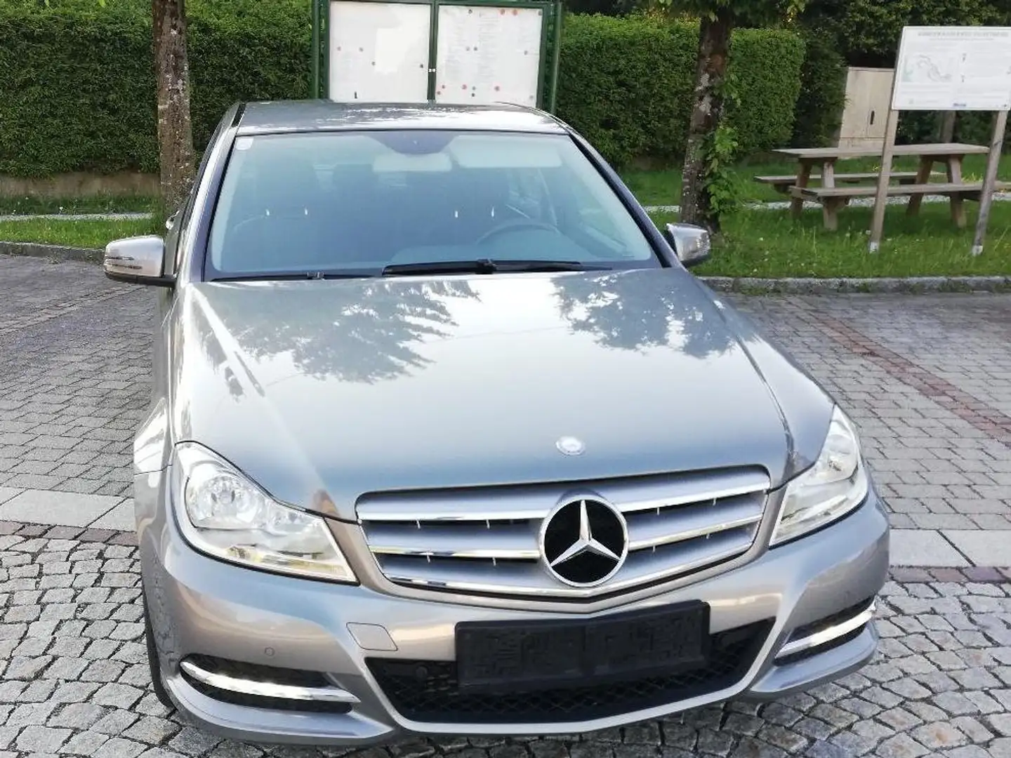 Mercedes-Benz C 180 C 180 CDI Elegance BlueEfficiency Elegance Grau - 2