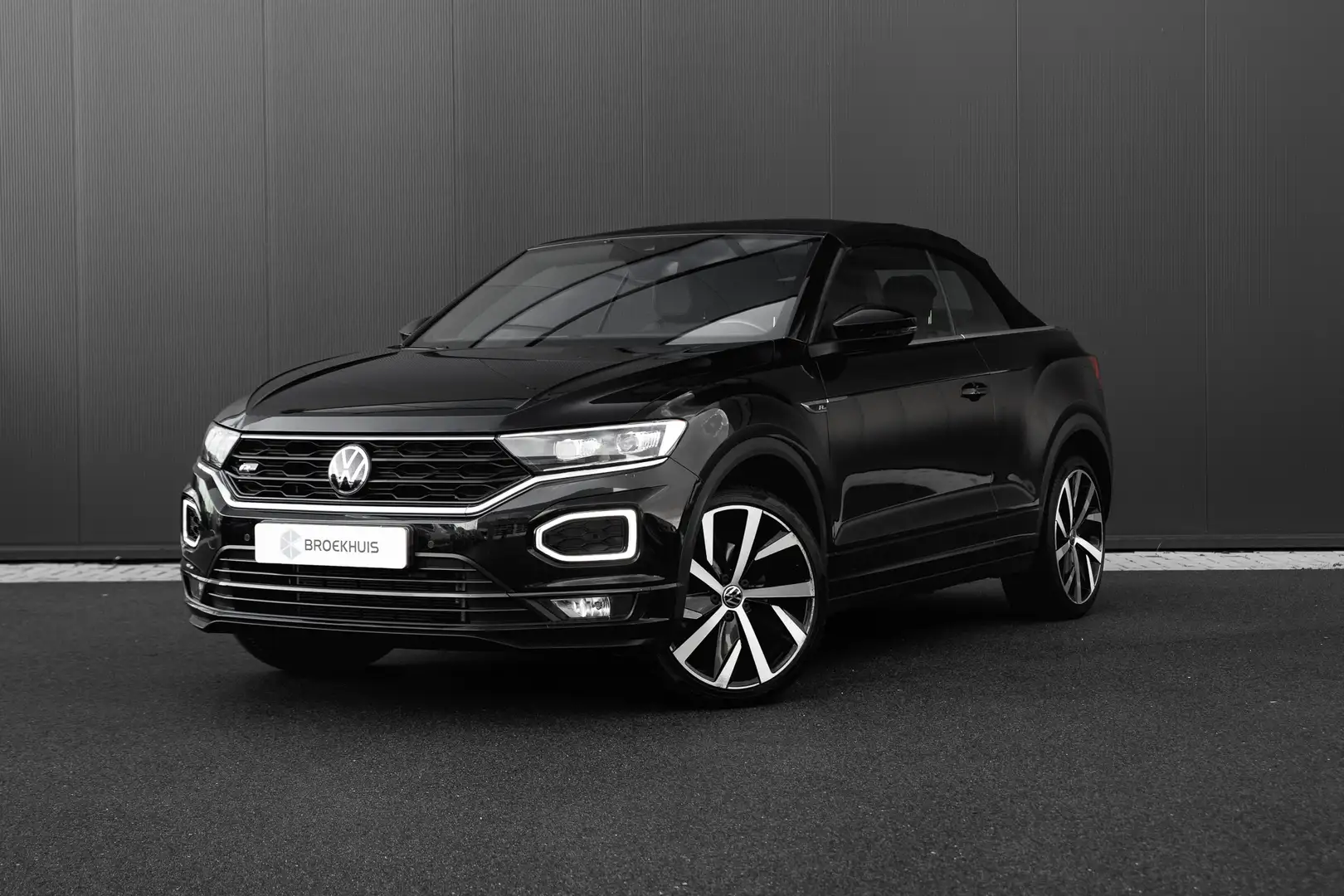 Volkswagen T-Roc Cabrio 1.5 TSI R-Line DSG | Clima | Trekhaak | 1e Negro - 2