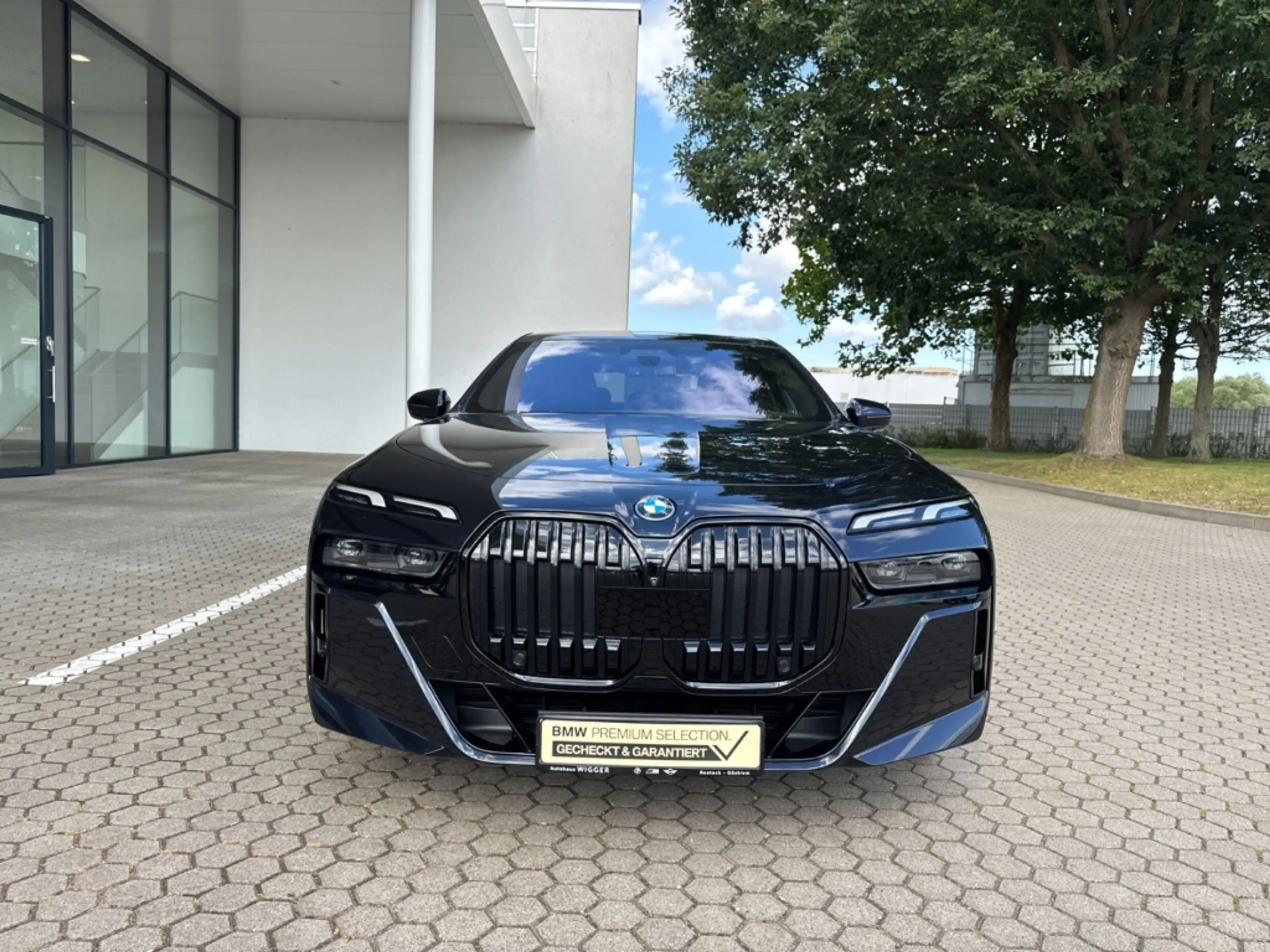 BMW i7 M Sport xDrive60/HUD/AHK/Bowers & Wilkins — photo 13