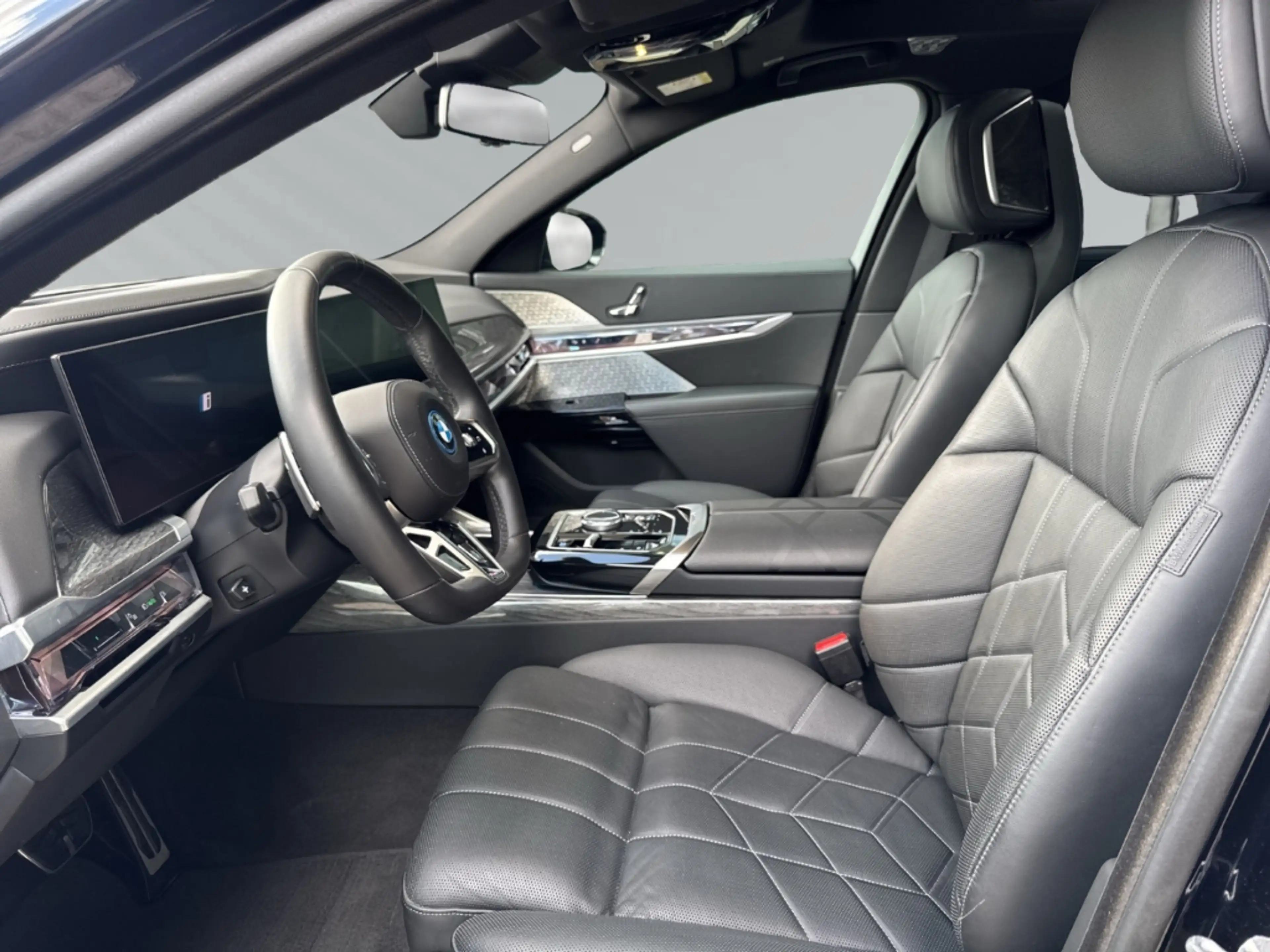 BMW i7 M Sport xDrive60/HUD/AHK/Bowers & Wilkins — photo 4