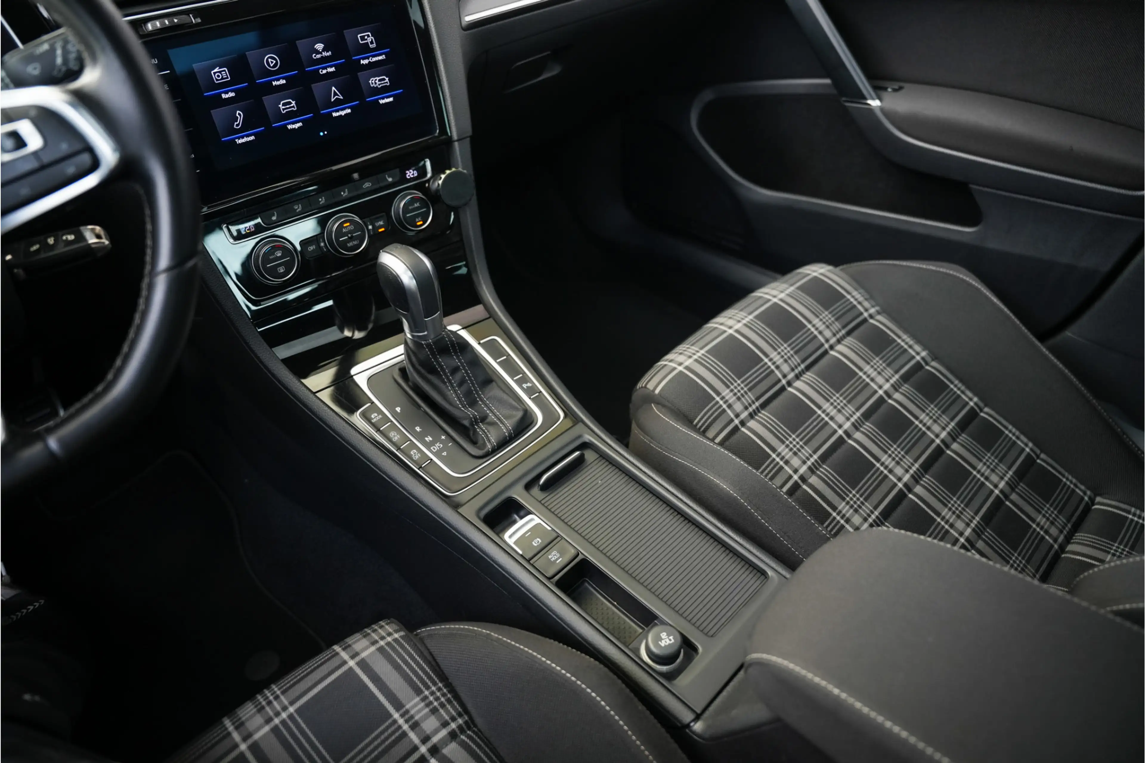 Volkswagen Golf GTD 7.5 2.0 TDI 184 pk /Automaat/ Pano-Dak/ Sport-Stoe — photo 21