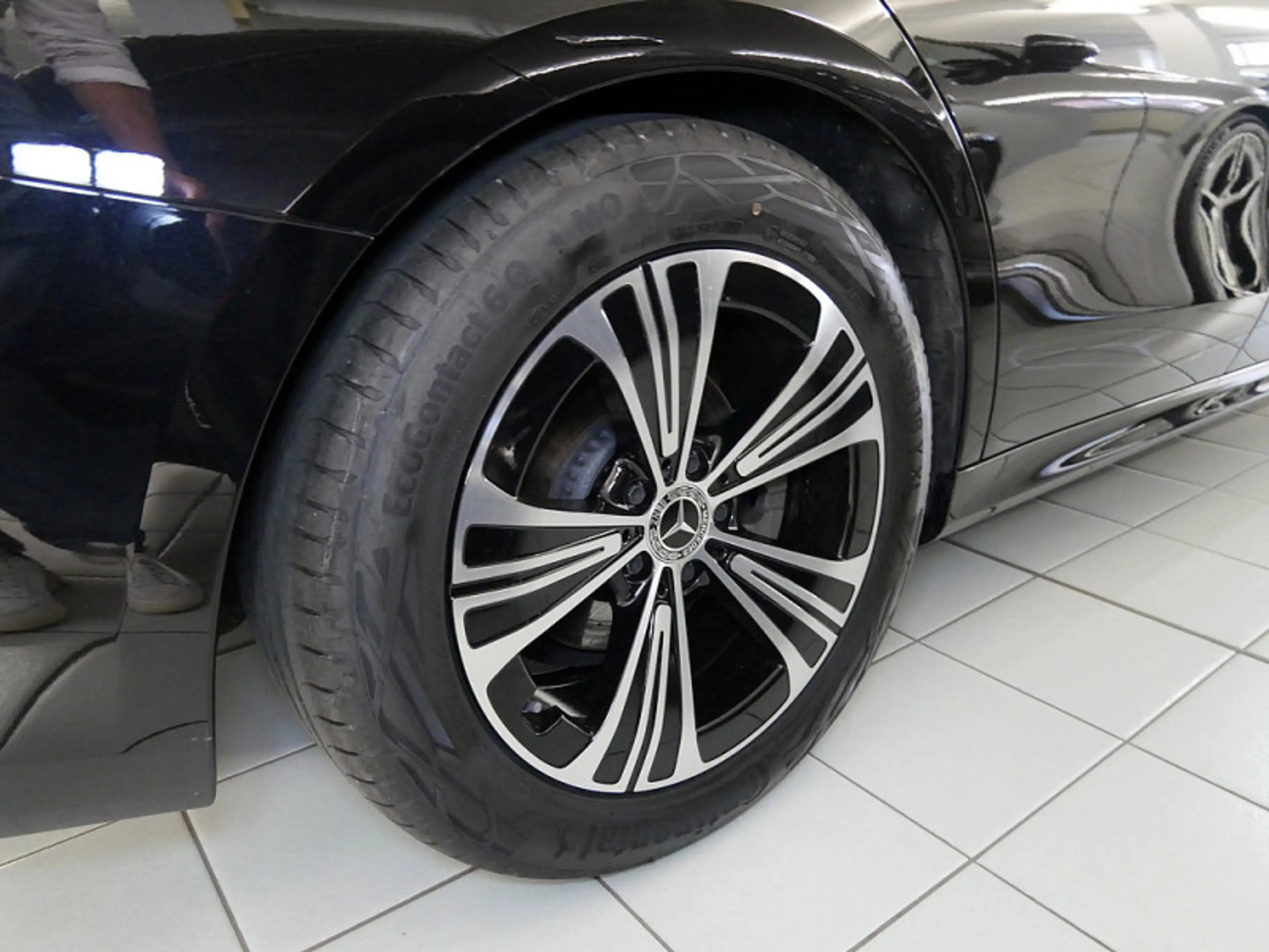 Mercedes-Benz E 220 T d , AVANTGARDE AHK DISTR KAMERA SPUR — photo 11