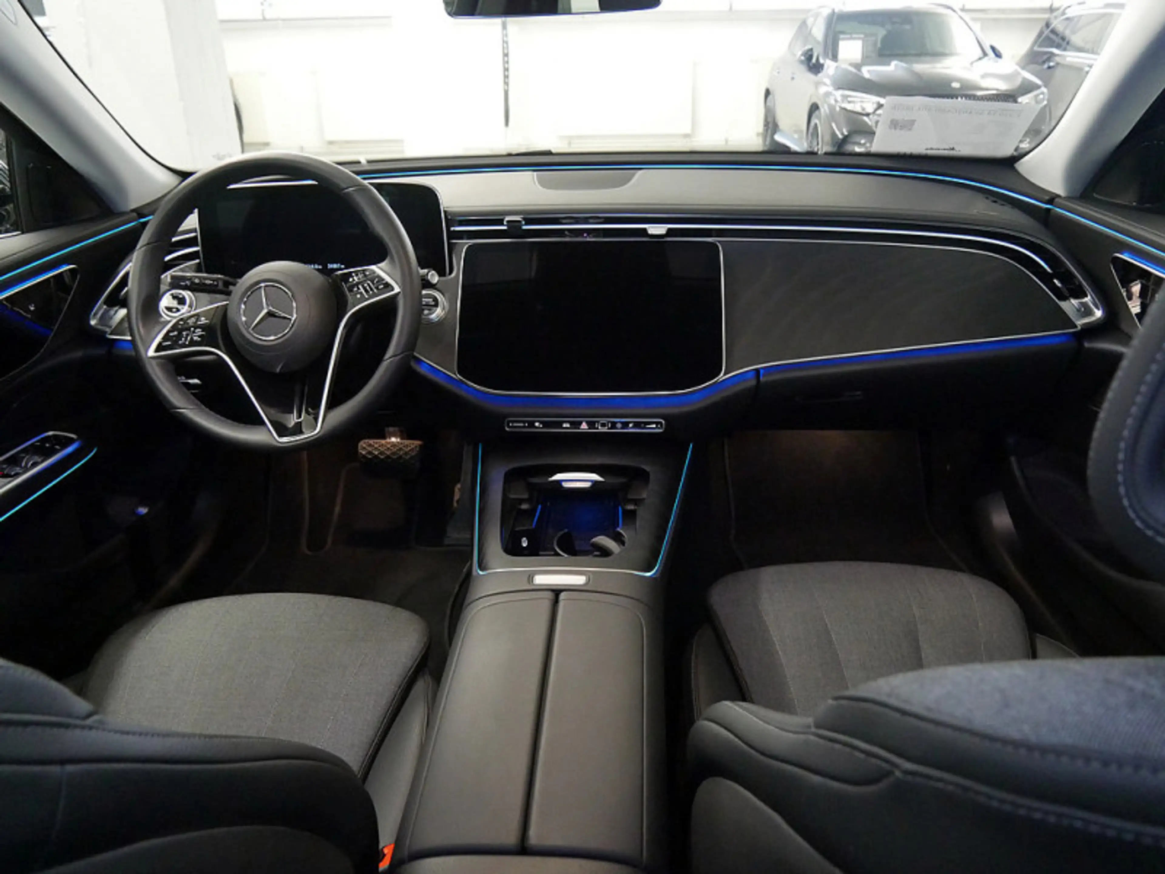 Mercedes-Benz E 220 T d , AVANTGARDE AHK DISTR KAMERA SPUR — photo 9