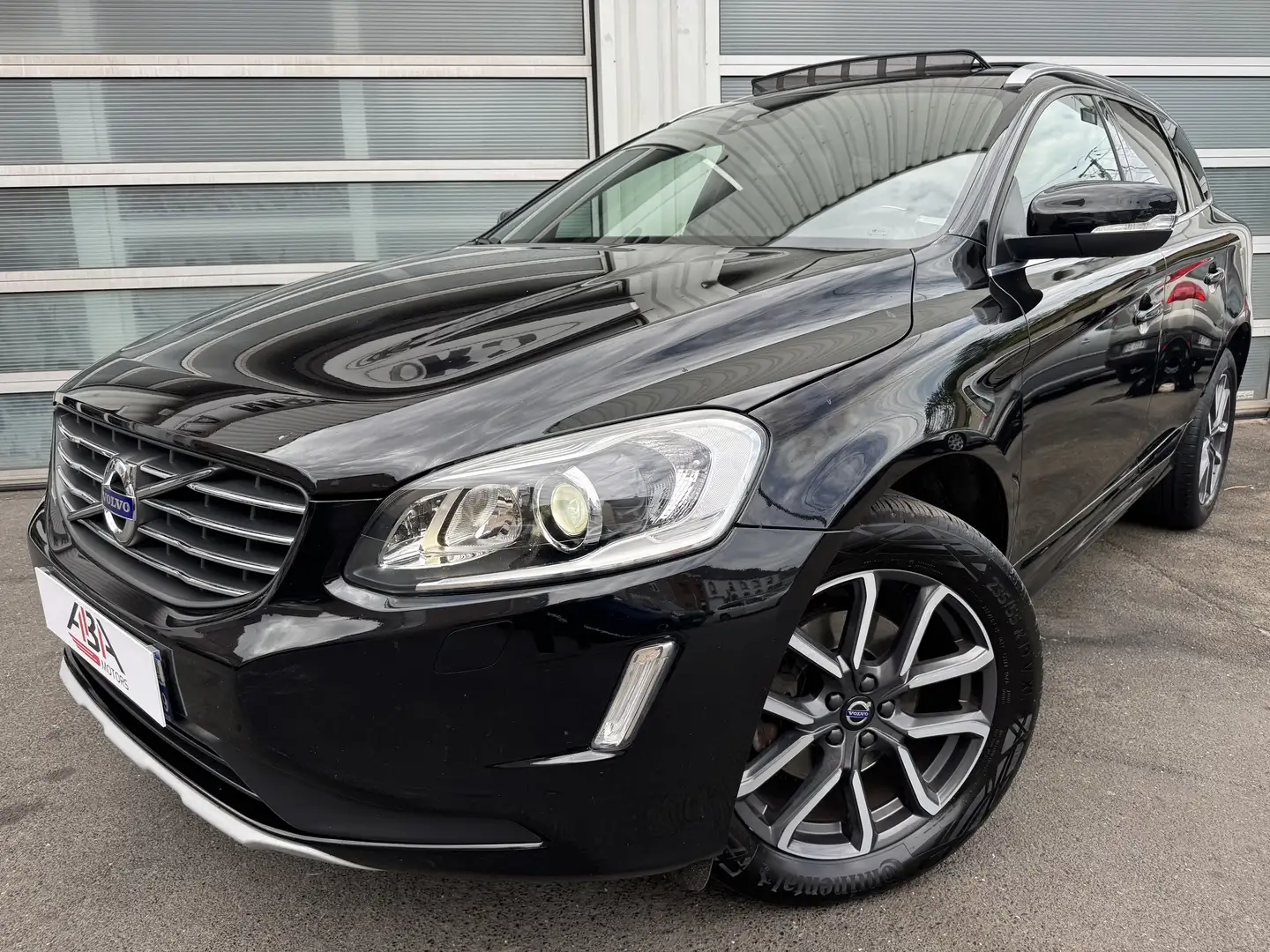 Volvo XC60 D3 150 ch Summum Geartronic A - 1