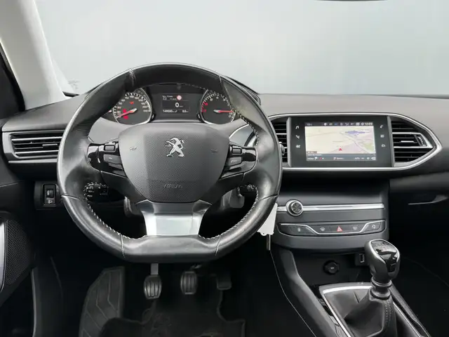 Peugeot 308 view 12