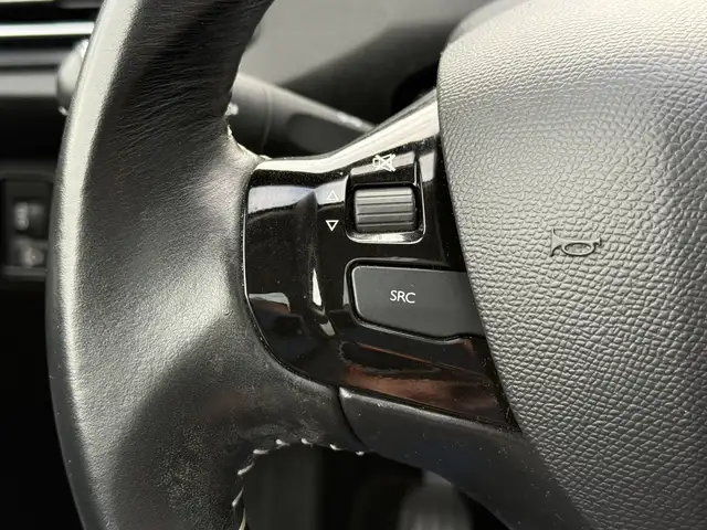 Peugeot 308 view 15