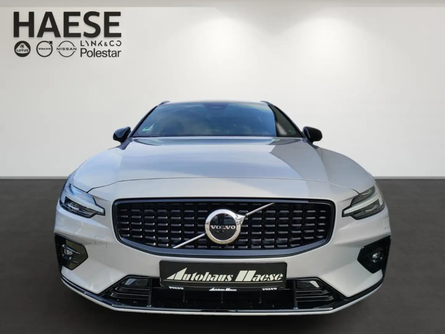 Volvo V60 Plus Dark B4 Benzin EU6d StandHZG Leder digitales Silber - 2