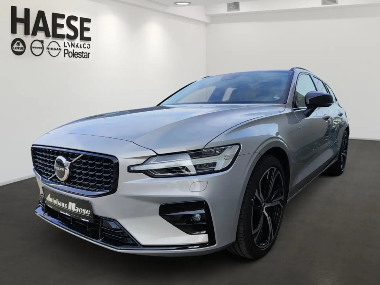 Volvo V60 Plus Dark B4 Benzin EU6d StandHZG Leder digitales Silber - 1