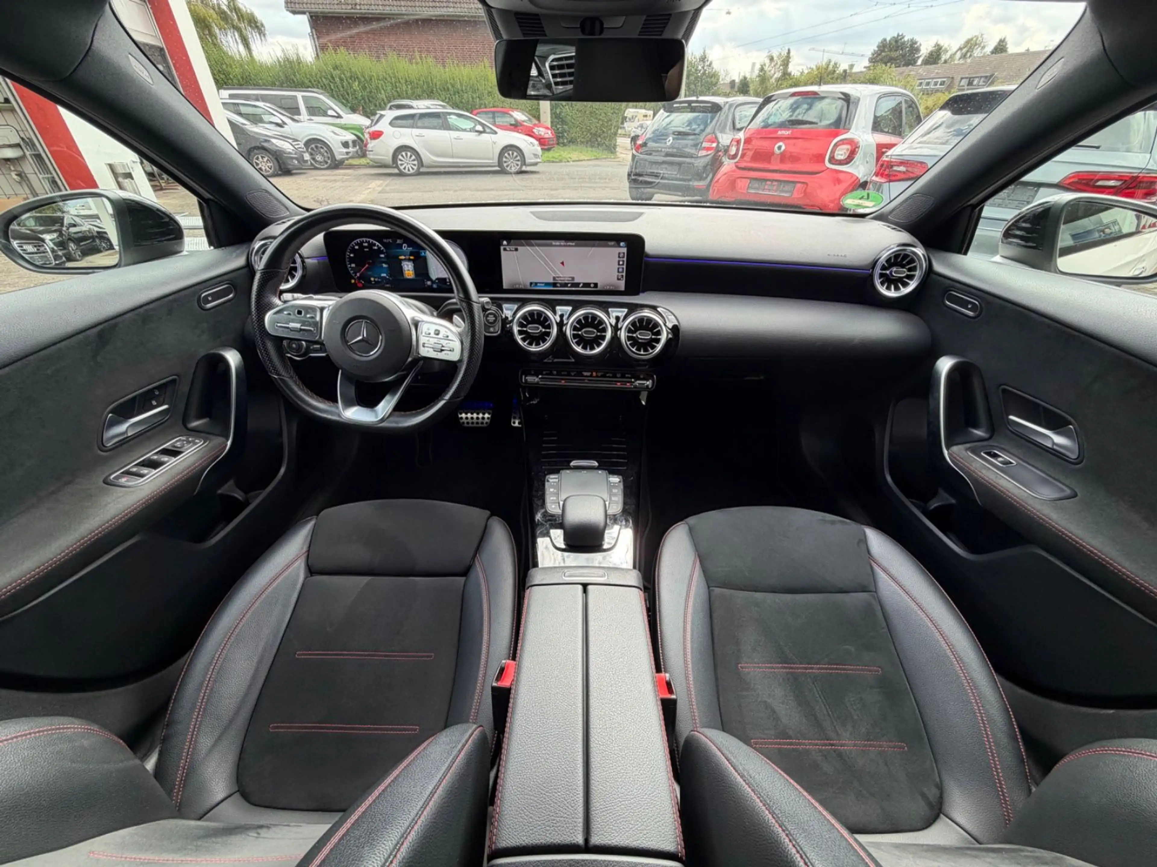 Mercedes-Benz A 220 *2H/SH*AMG*NightPaket* — photo 12