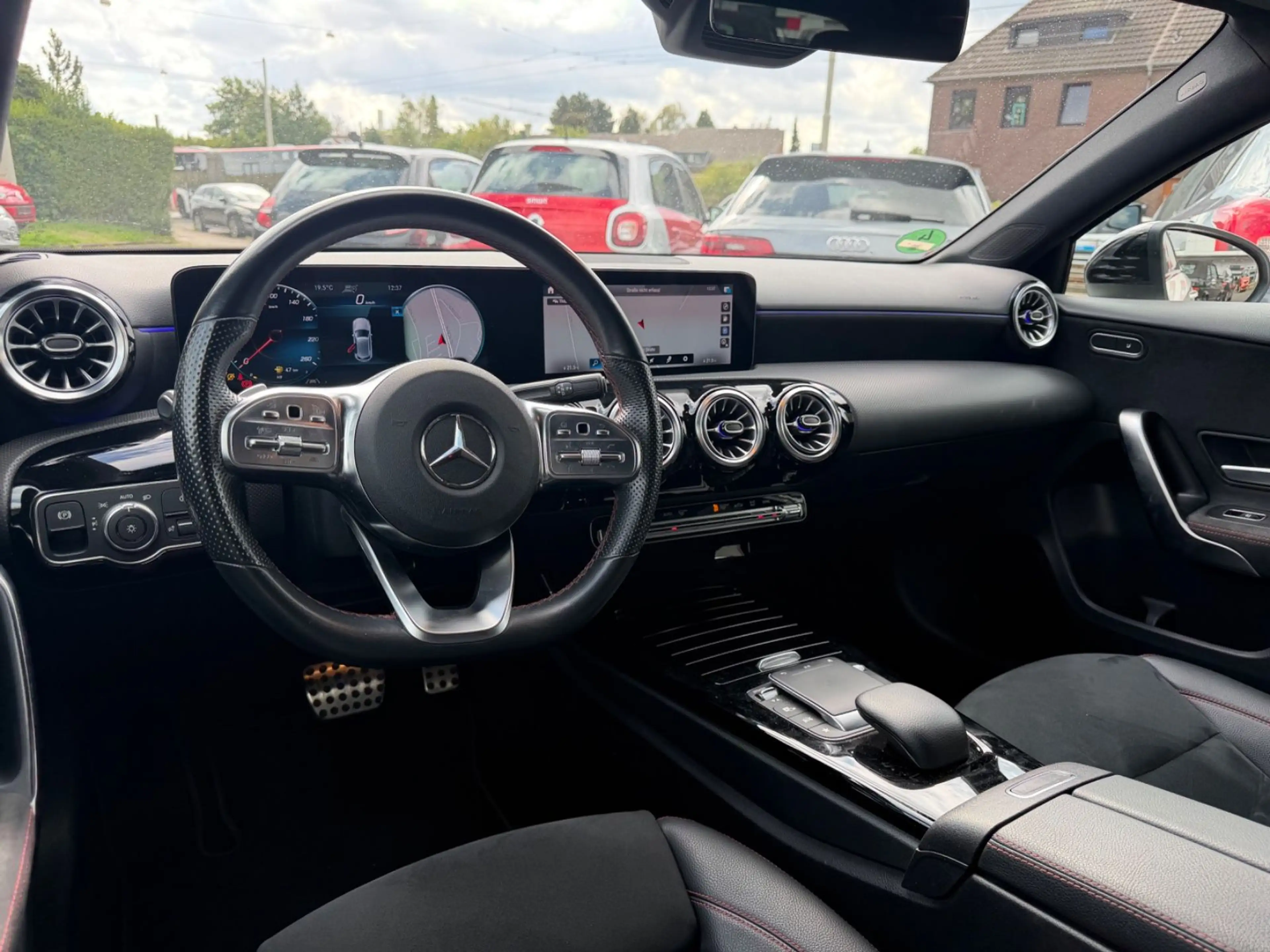 Mercedes-Benz A 220 *2H/SH*AMG*NightPaket* — photo 11