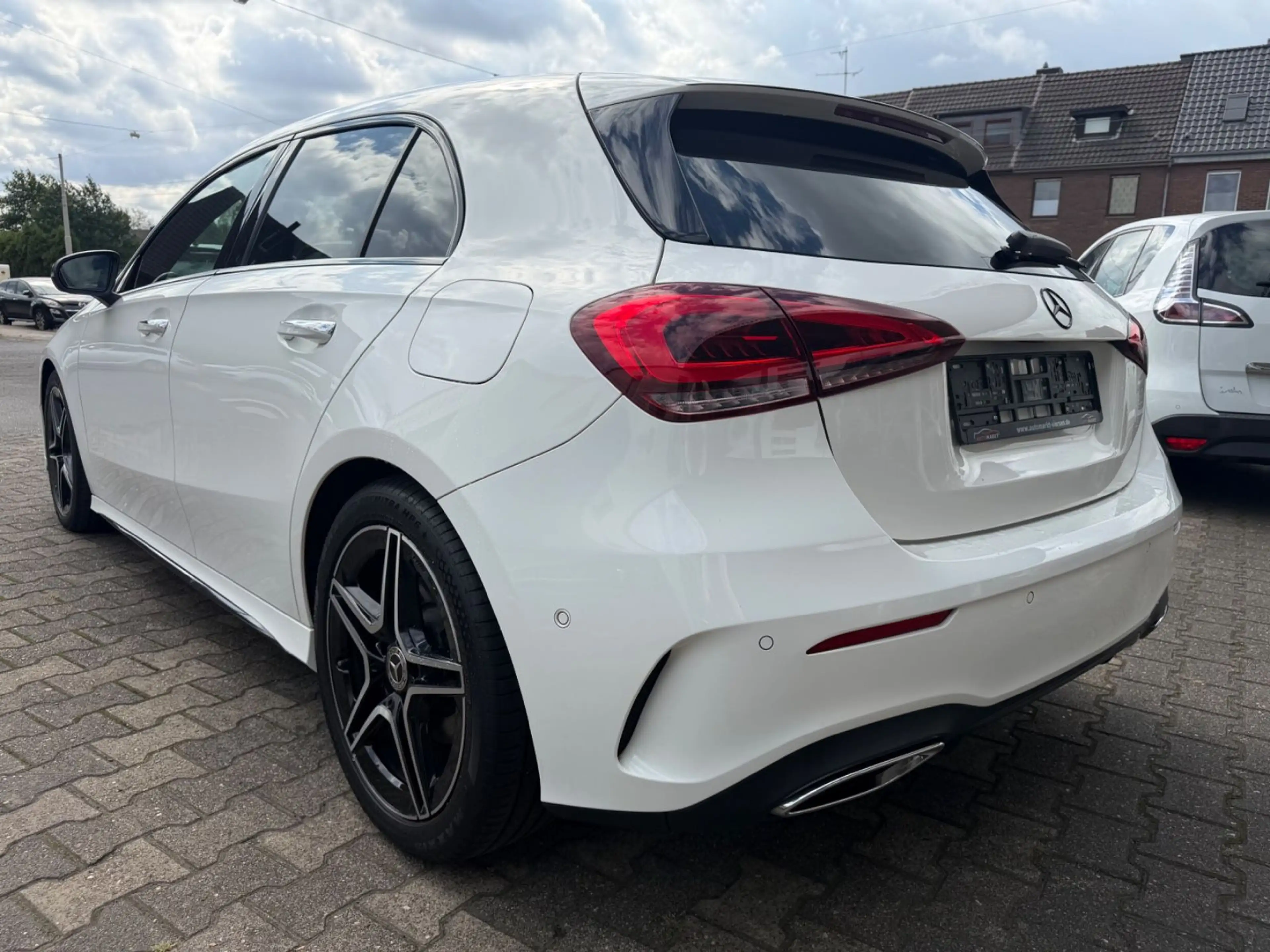 Mercedes-Benz A 220 *2H/SH*AMG*NightPaket* — photo 4