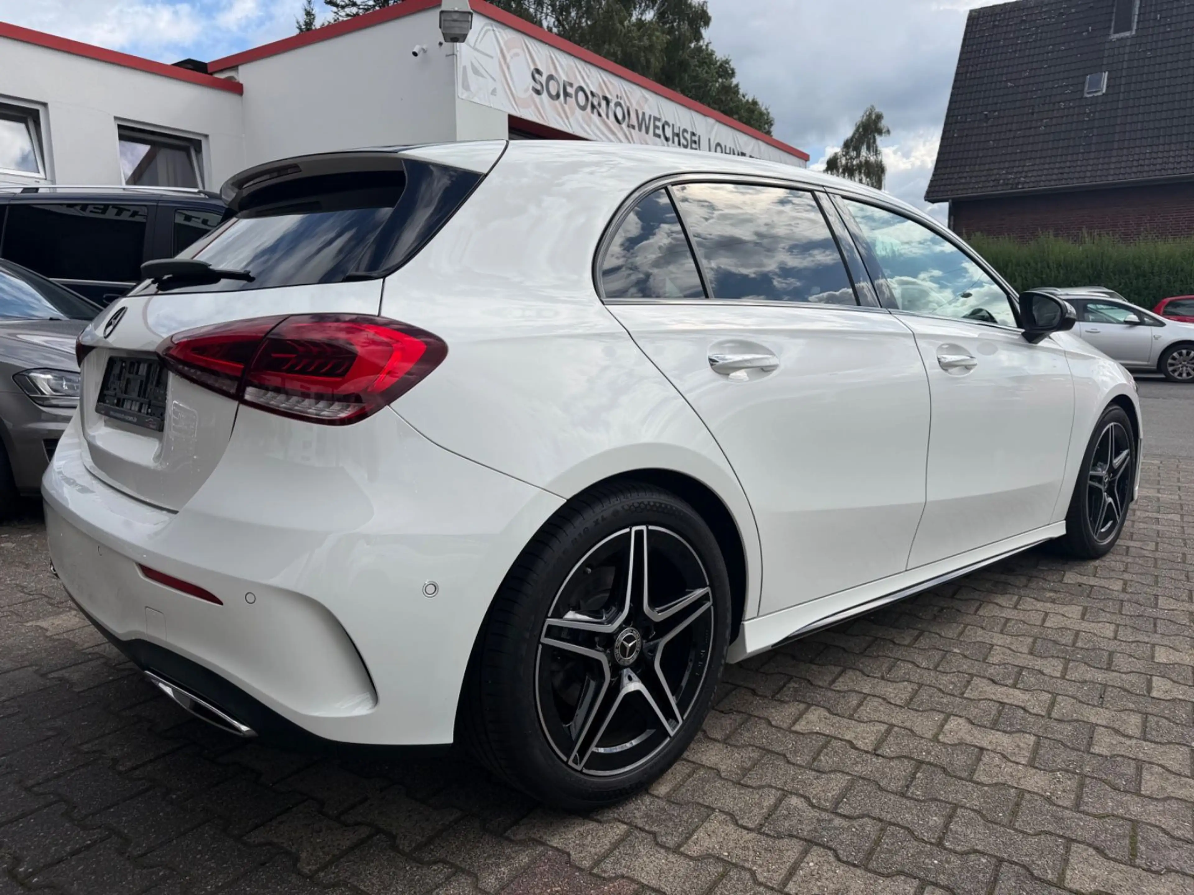 Mercedes-Benz A 220 *2H/SH*AMG*NightPaket* — photo 6