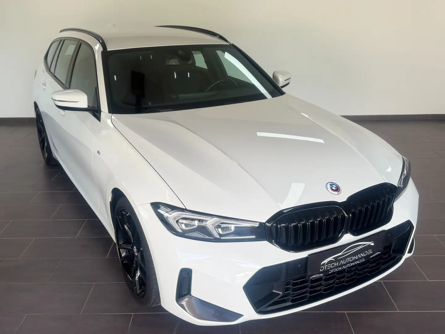 BMW 320 320d xDrive M Sport/HIFI/LED/FACELIFT/LHZ/SHZ Weiß - 2